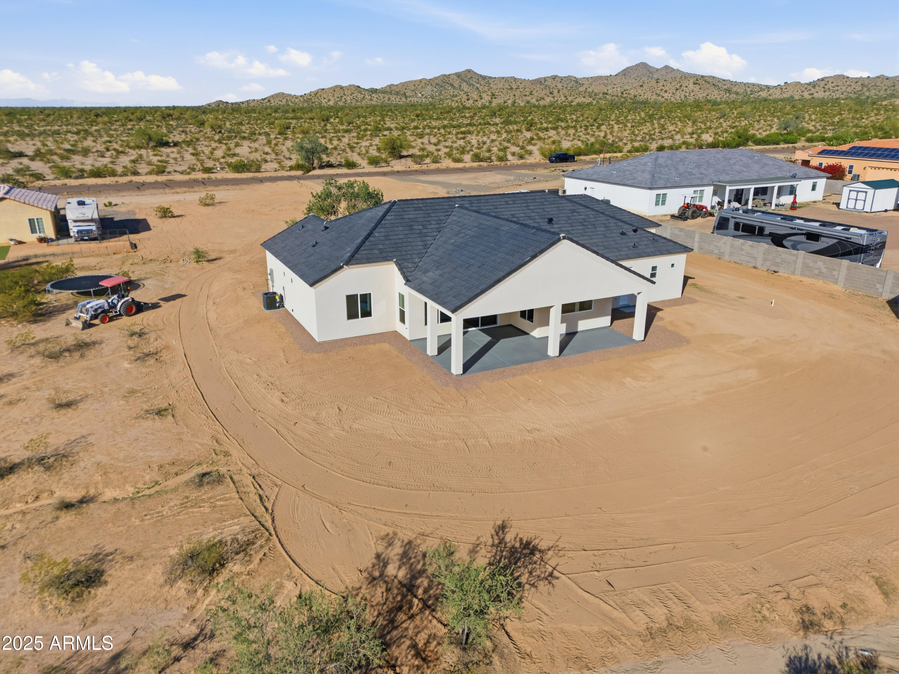 DESERT VISTA UNIT NO 5 CAB 8 SLD 25 - Residential