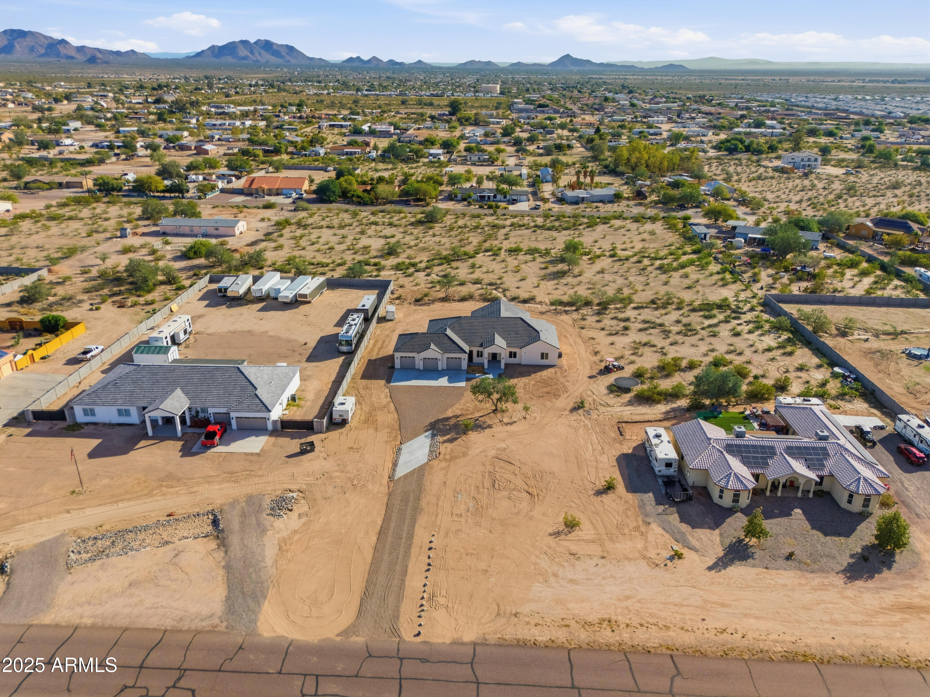 DESERT VISTA UNIT NO 5 CAB 8 SLD 25 - Residential