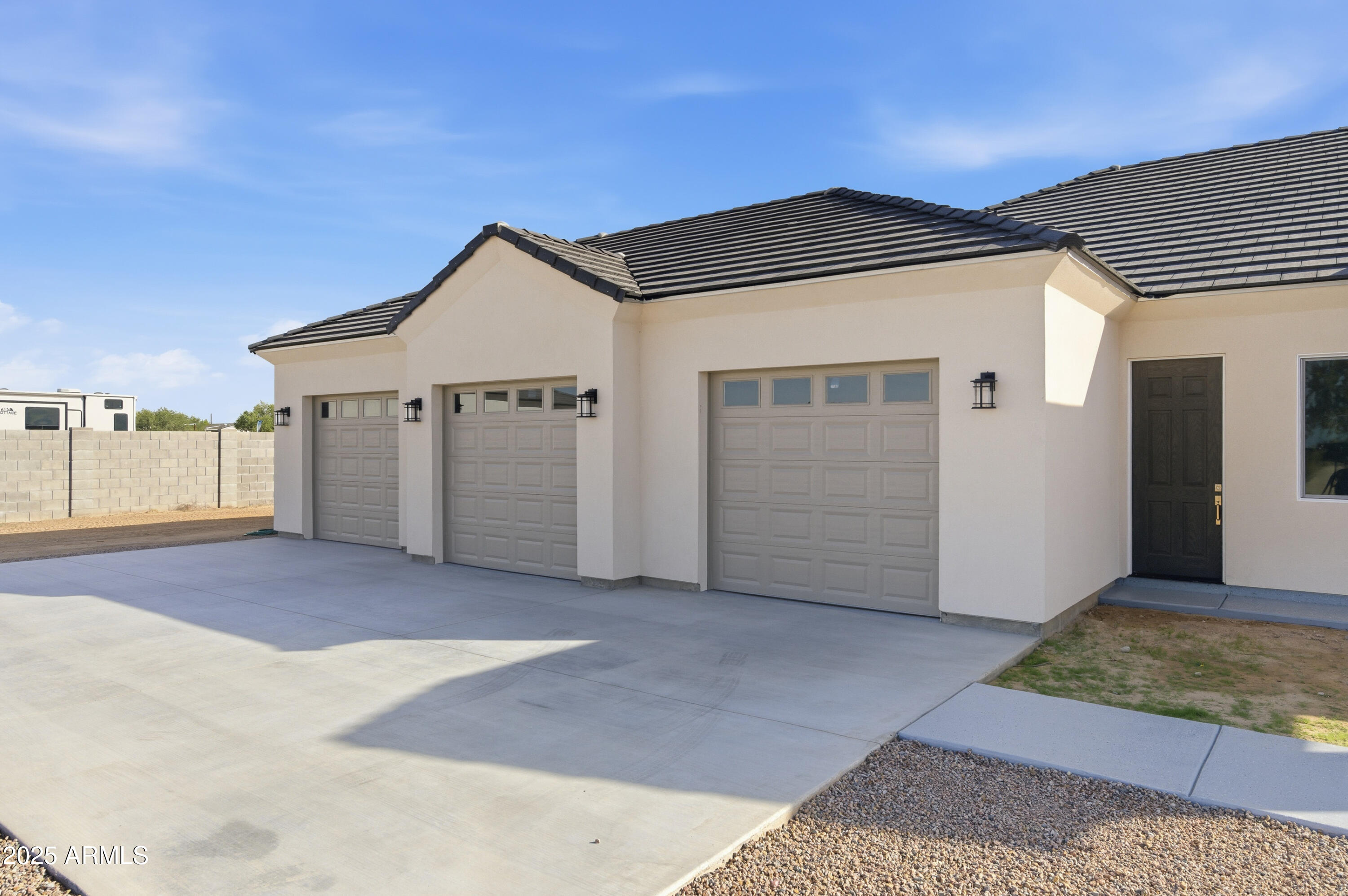 DESERT VISTA UNIT NO 5 CAB 8 SLD 25 - Residential