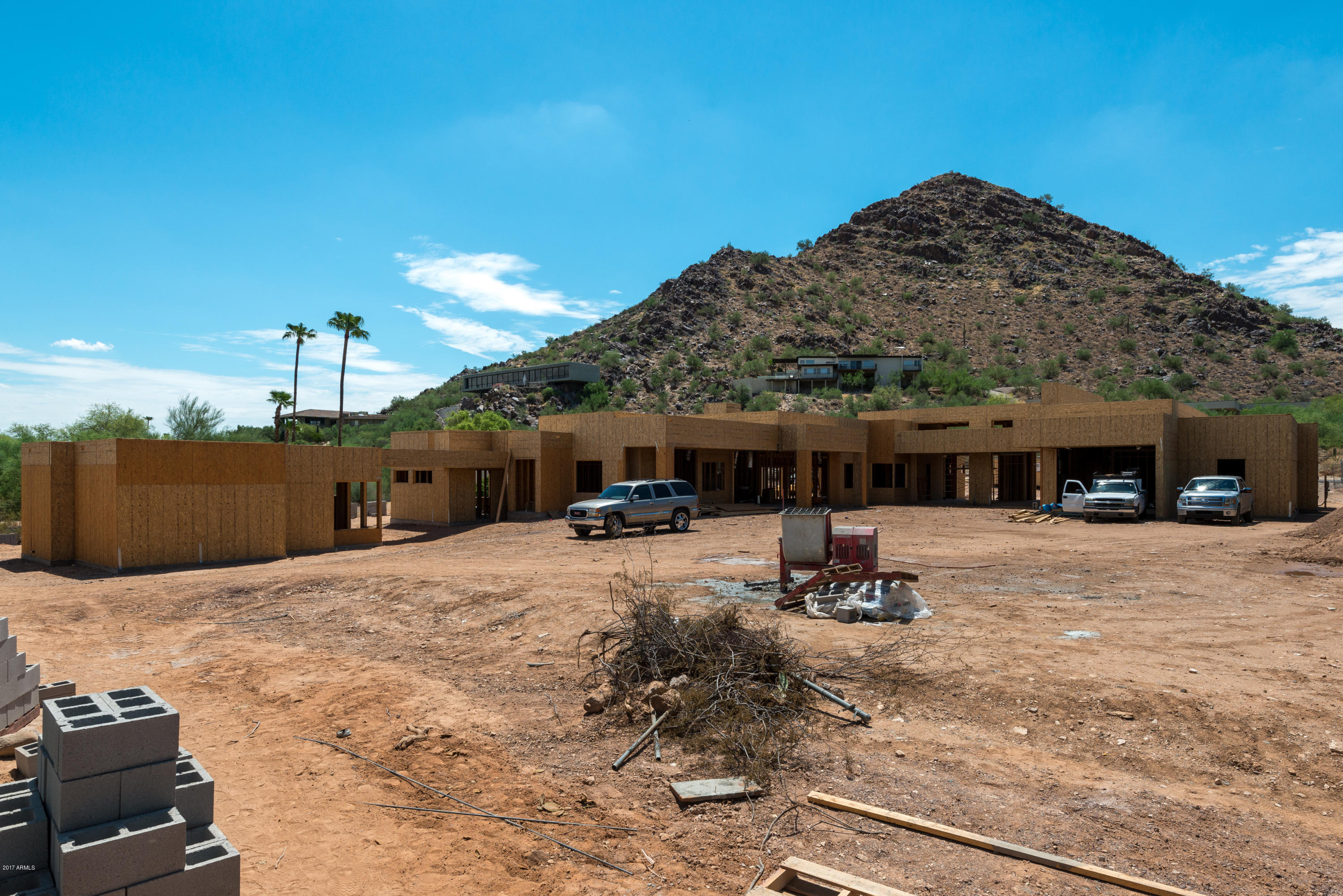 TURQUOISE HILLS - Residential