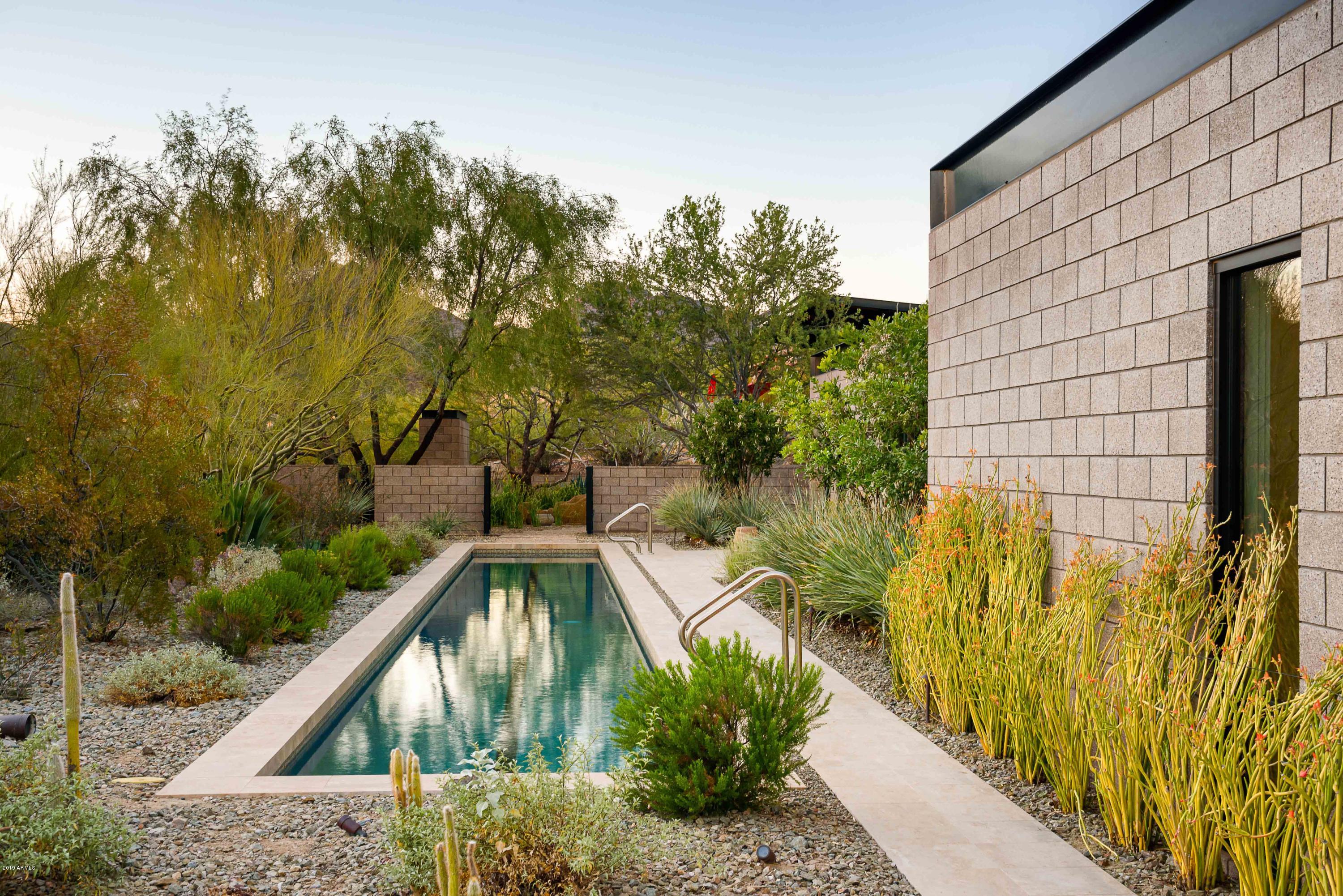 ARROYO HEIGHTS - Residential