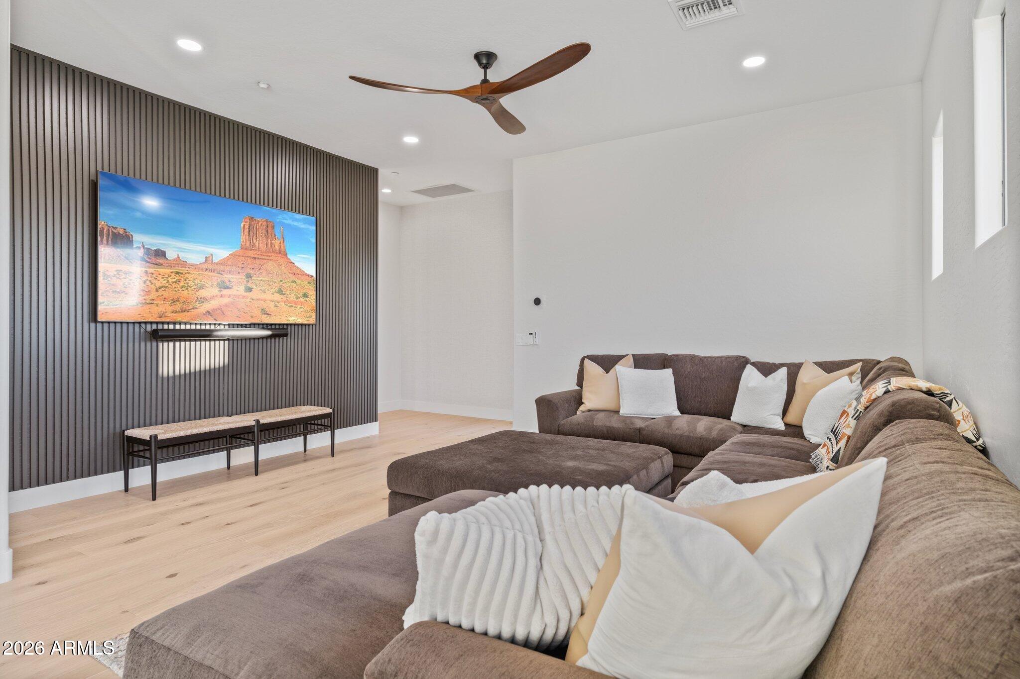 DC RANCH - Residential