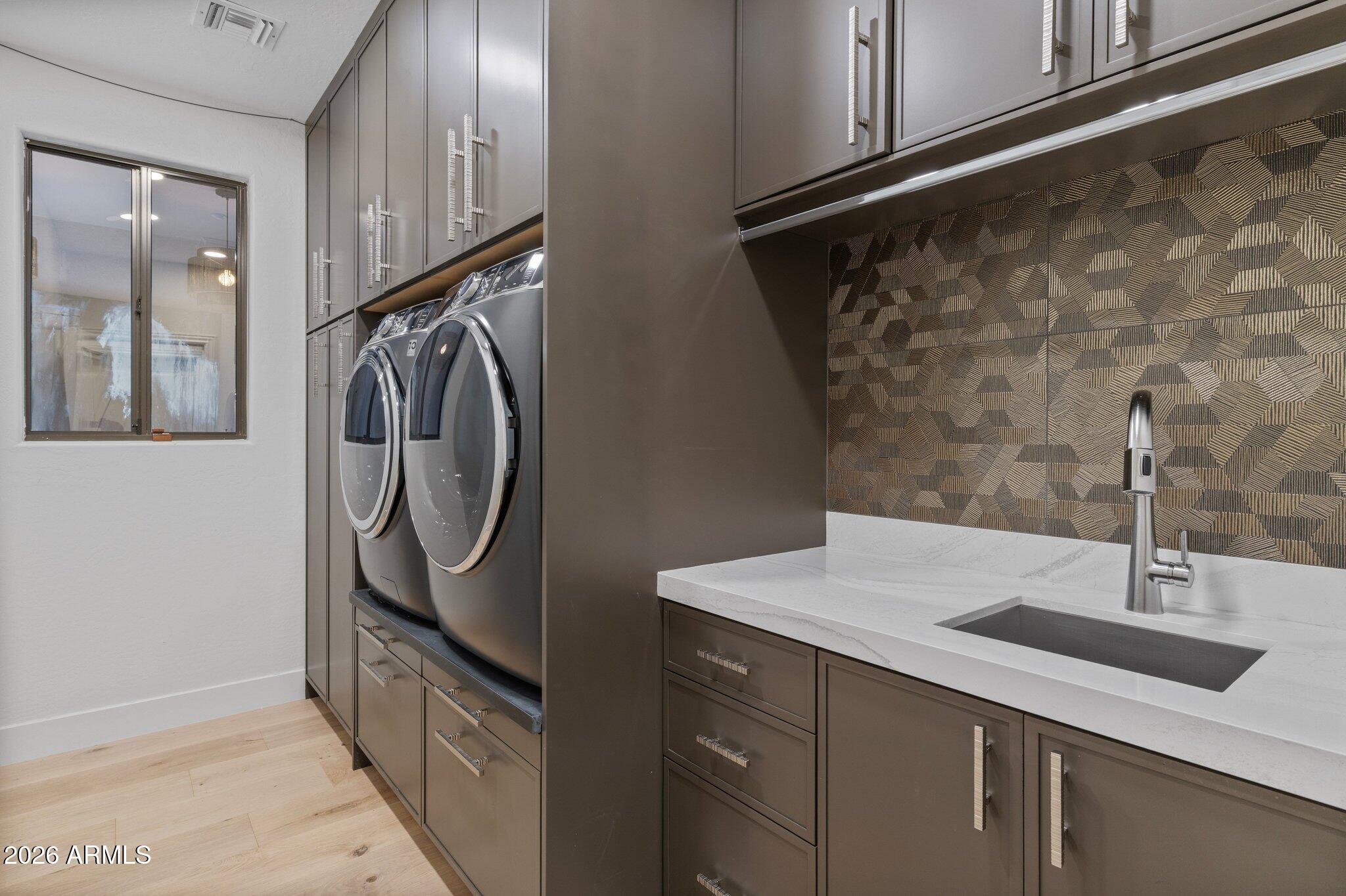 DC RANCH - Residential