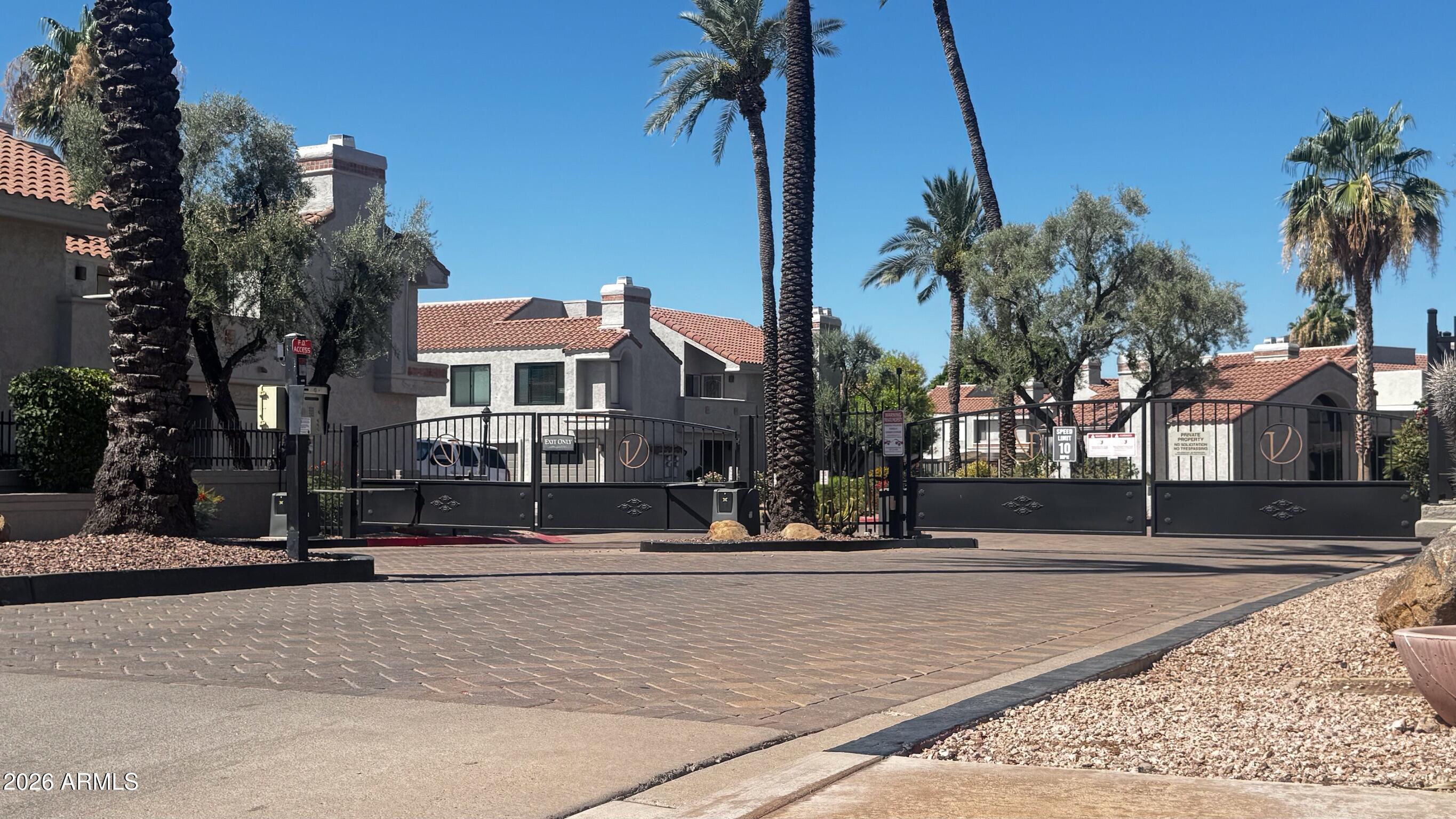 VENETIAN CONDOMINIUM PHASE 2 - Residential
