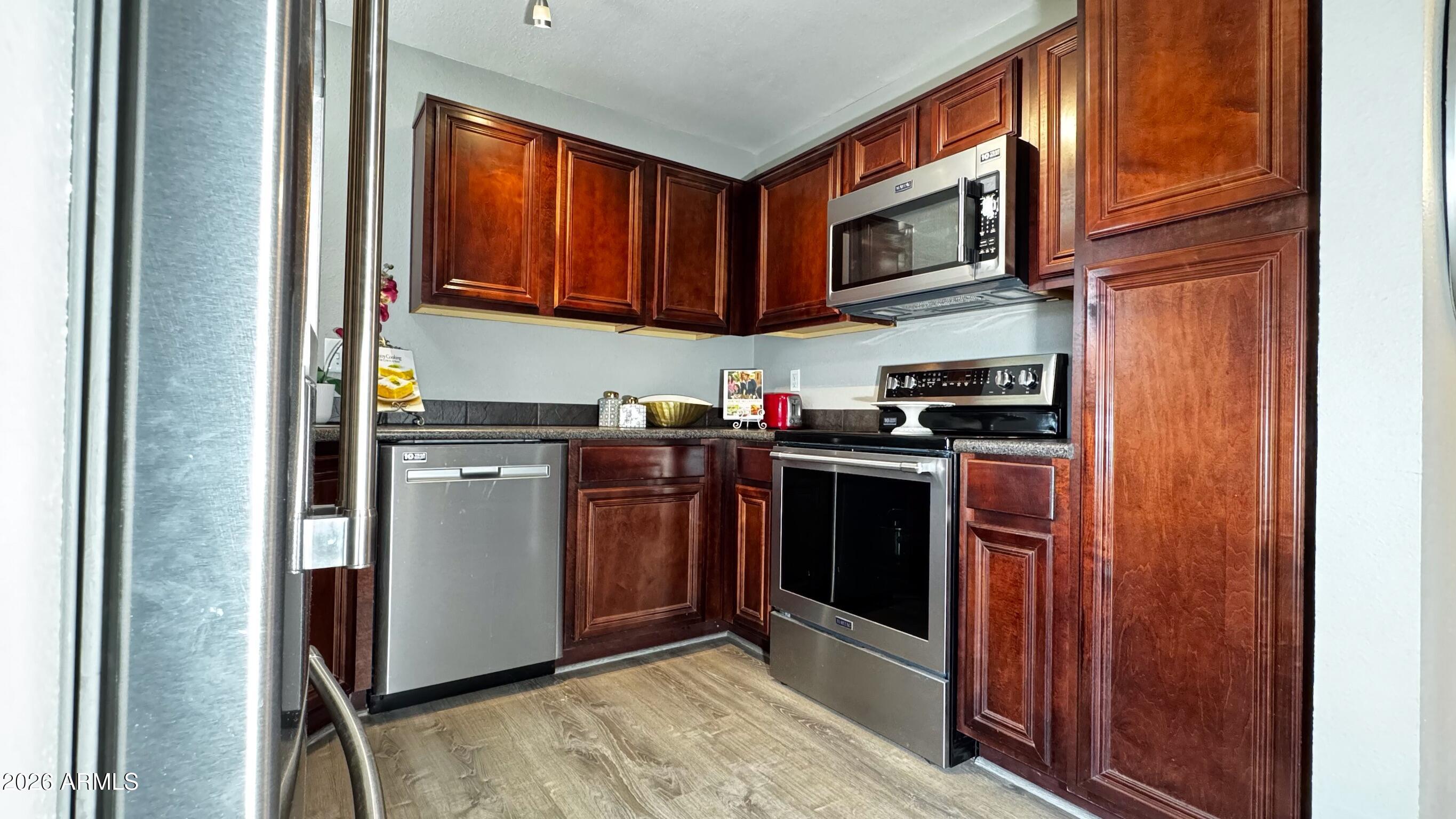 VENETIAN CONDOMINIUM PHASE 2 - Residential