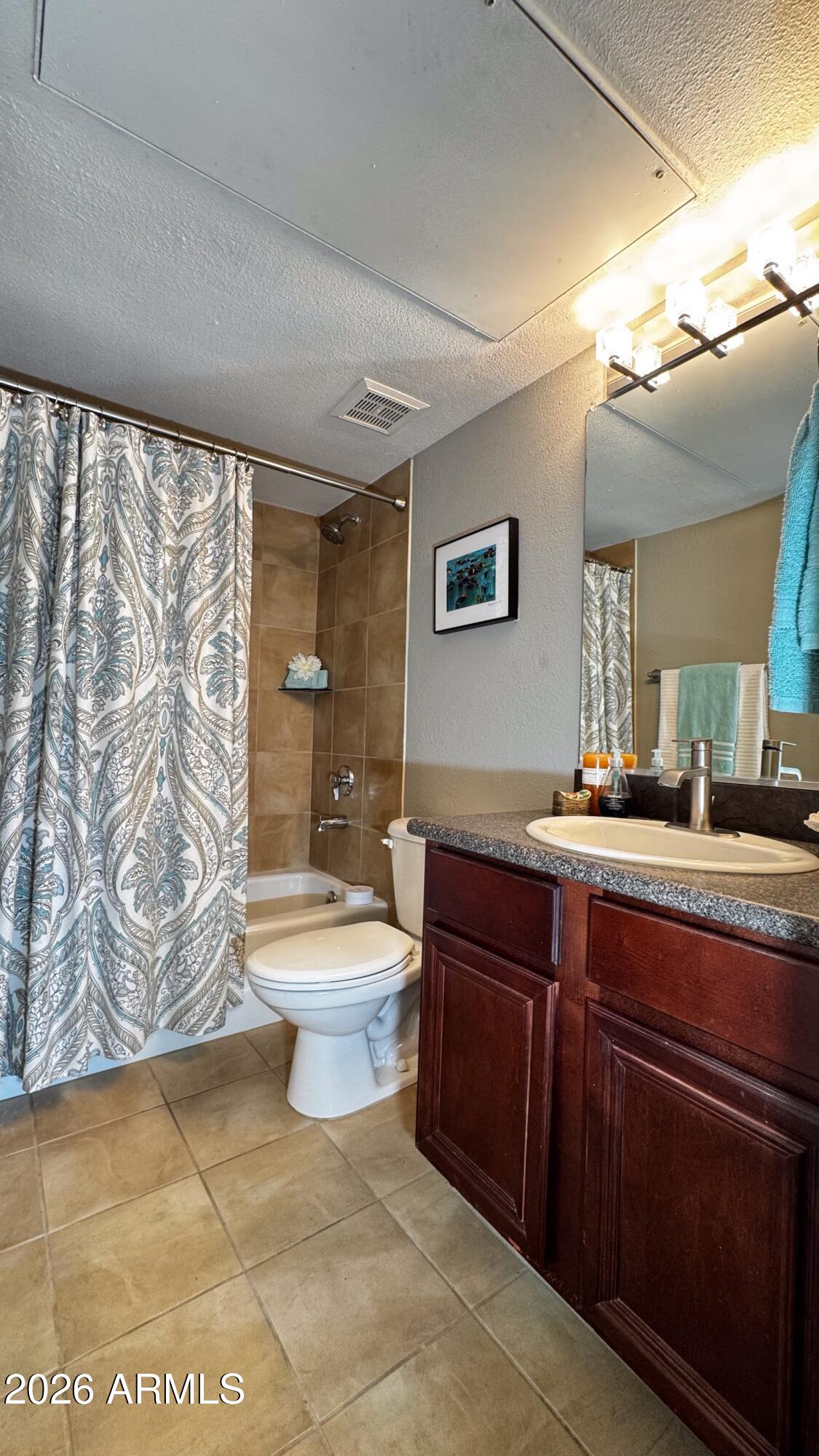 VENETIAN CONDOMINIUM PHASE 2 - Residential