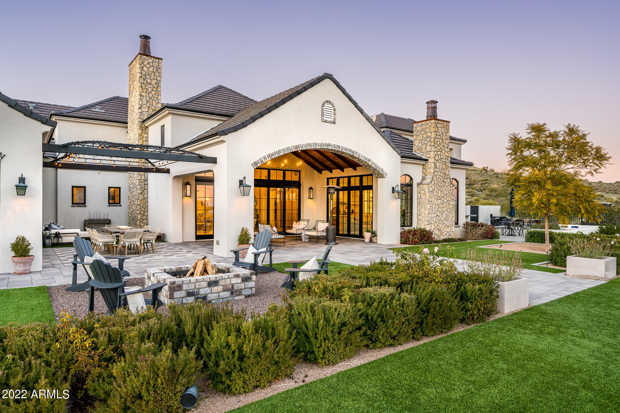 GOLDIE BROWN PINNACLE PEAK RANCH - Residential
