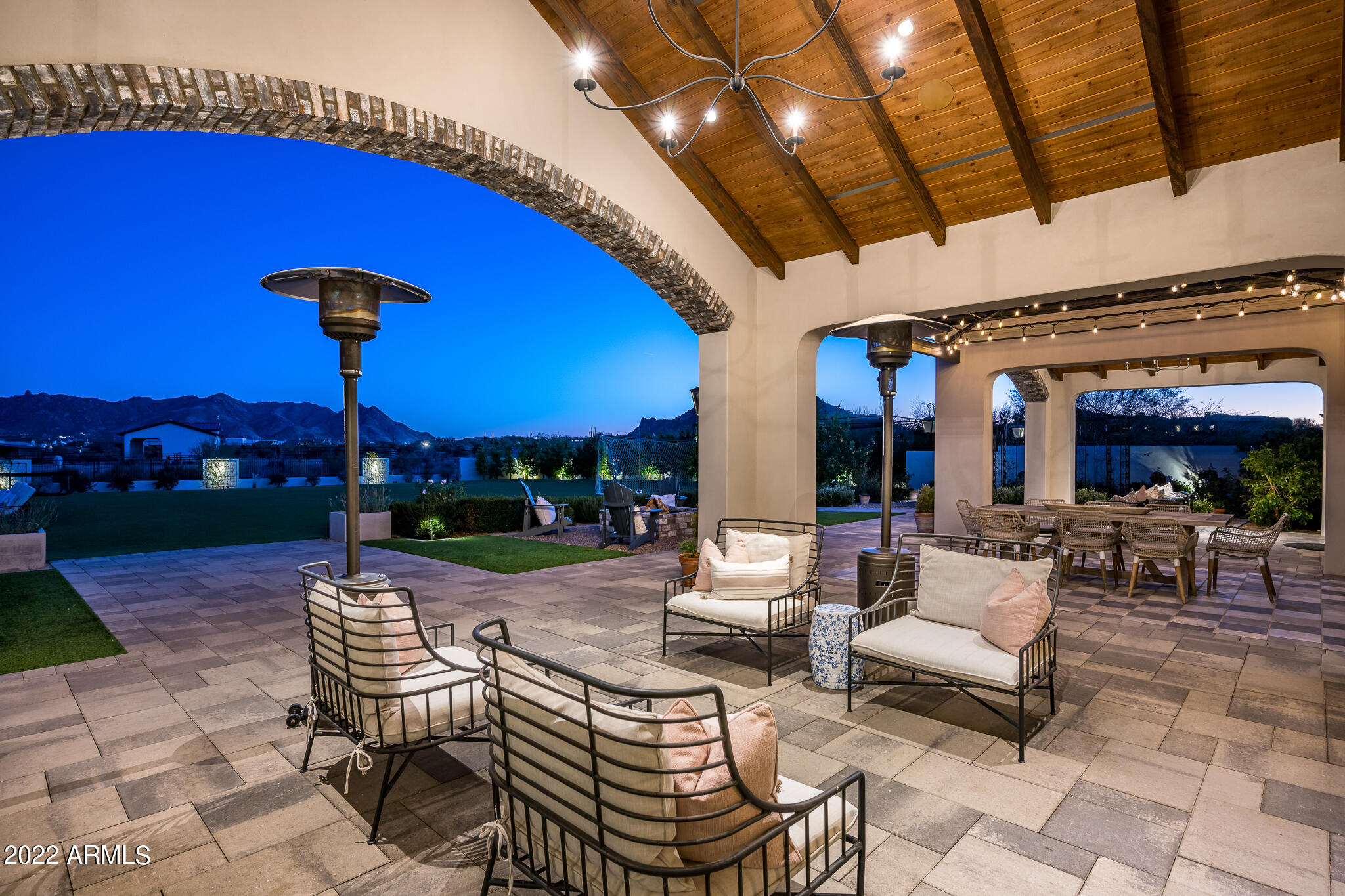 GOLDIE BROWN PINNACLE PEAK RANCH - Residential
