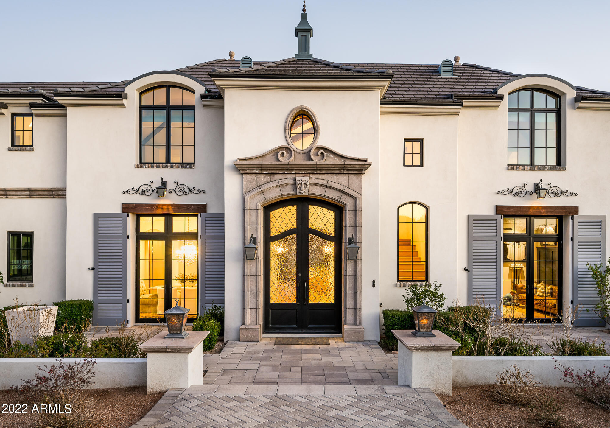 GOLDIE BROWN PINNACLE PEAK RANCH - Residential