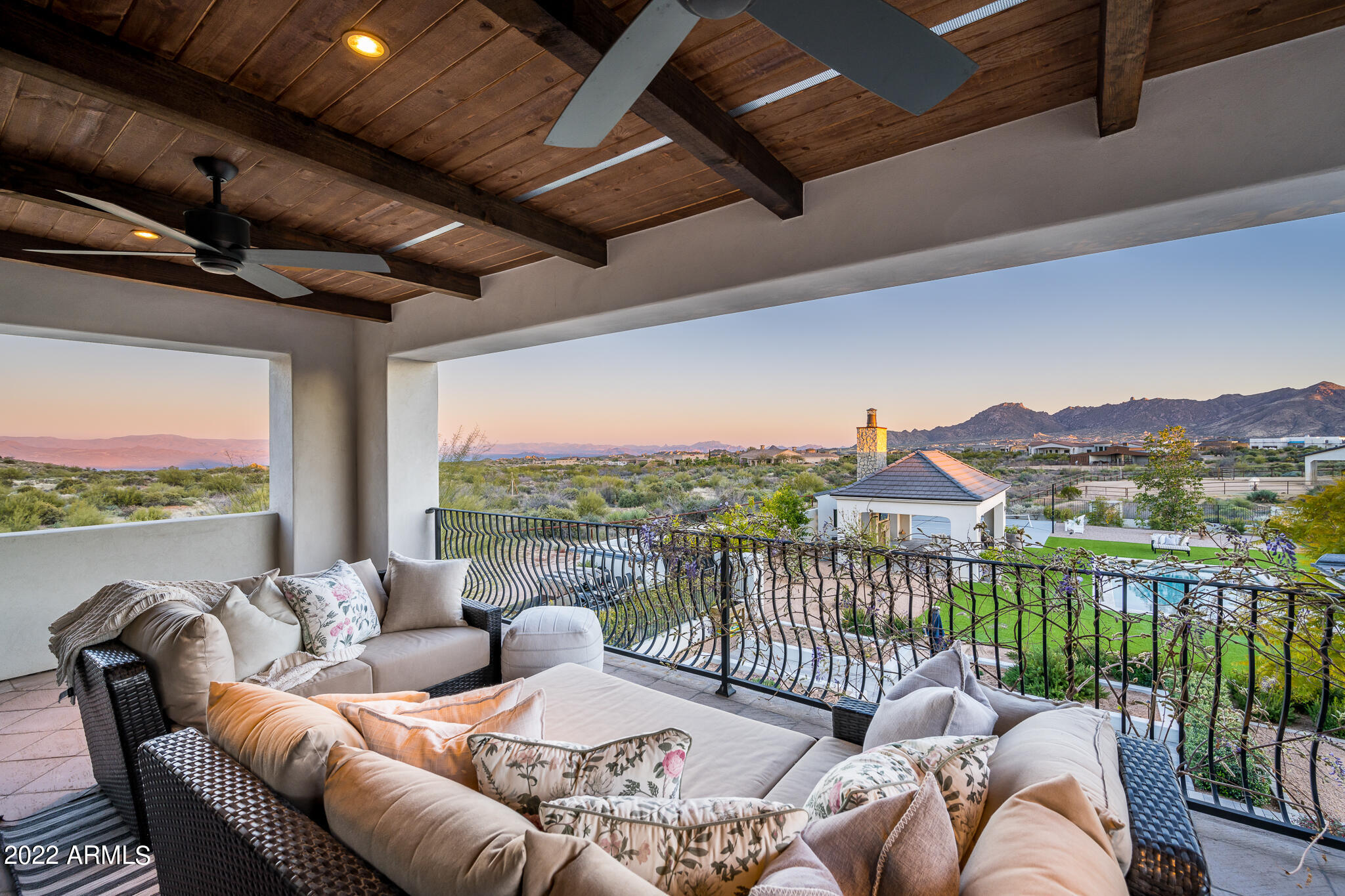 GOLDIE BROWN PINNACLE PEAK RANCH - Residential