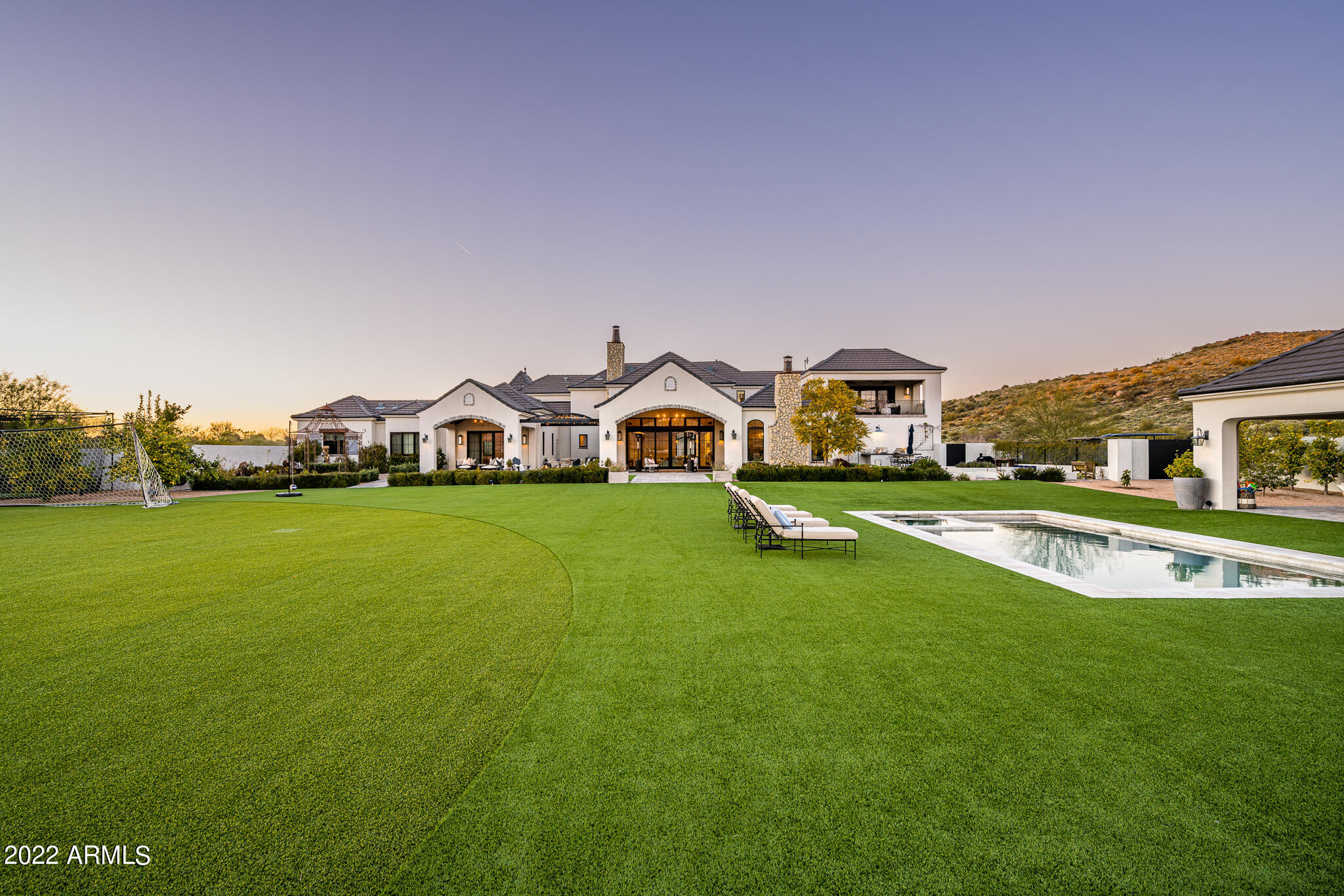 GOLDIE BROWN PINNACLE PEAK RANCH - Residential