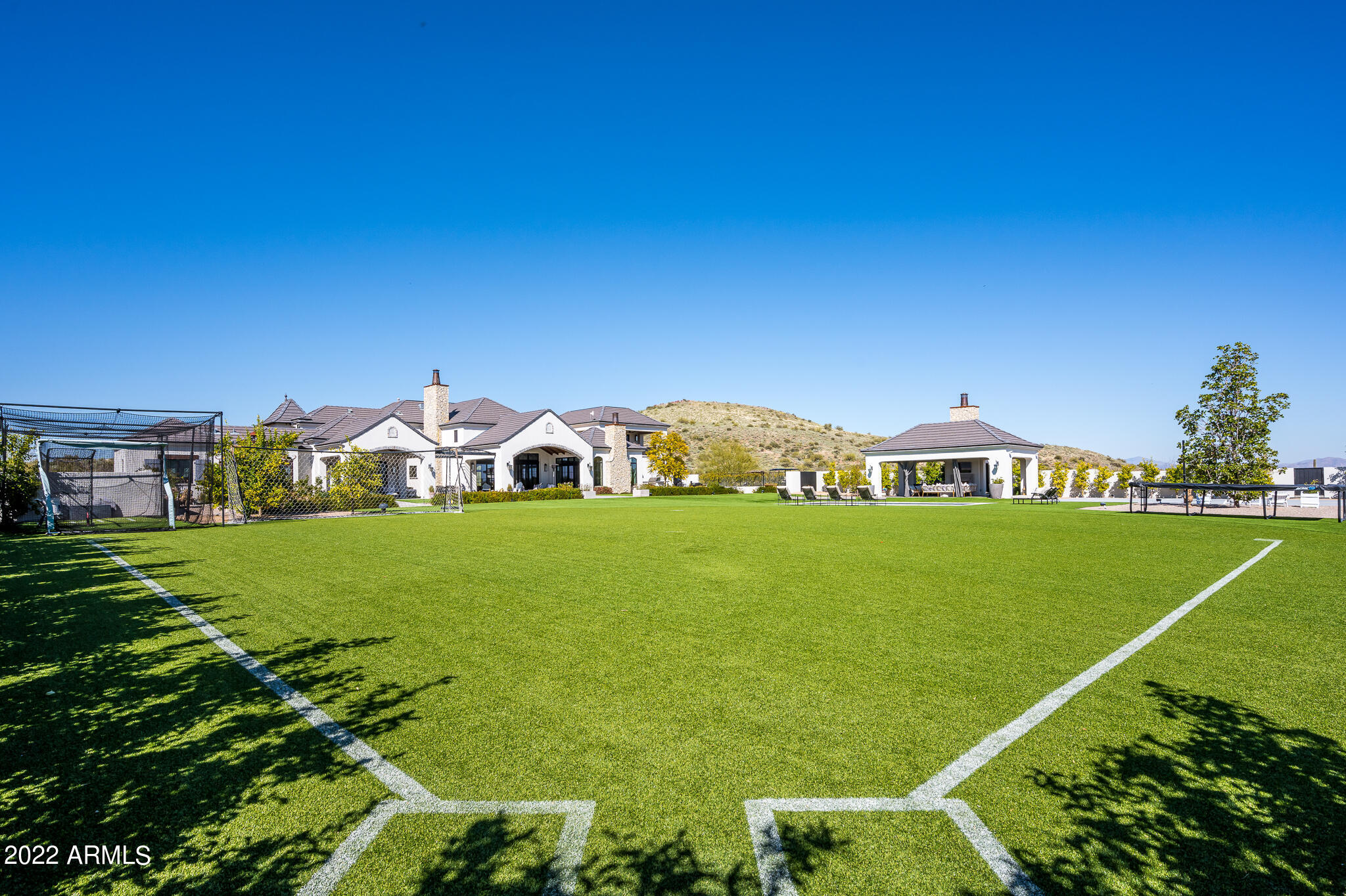 GOLDIE BROWN PINNACLE PEAK RANCH - Residential