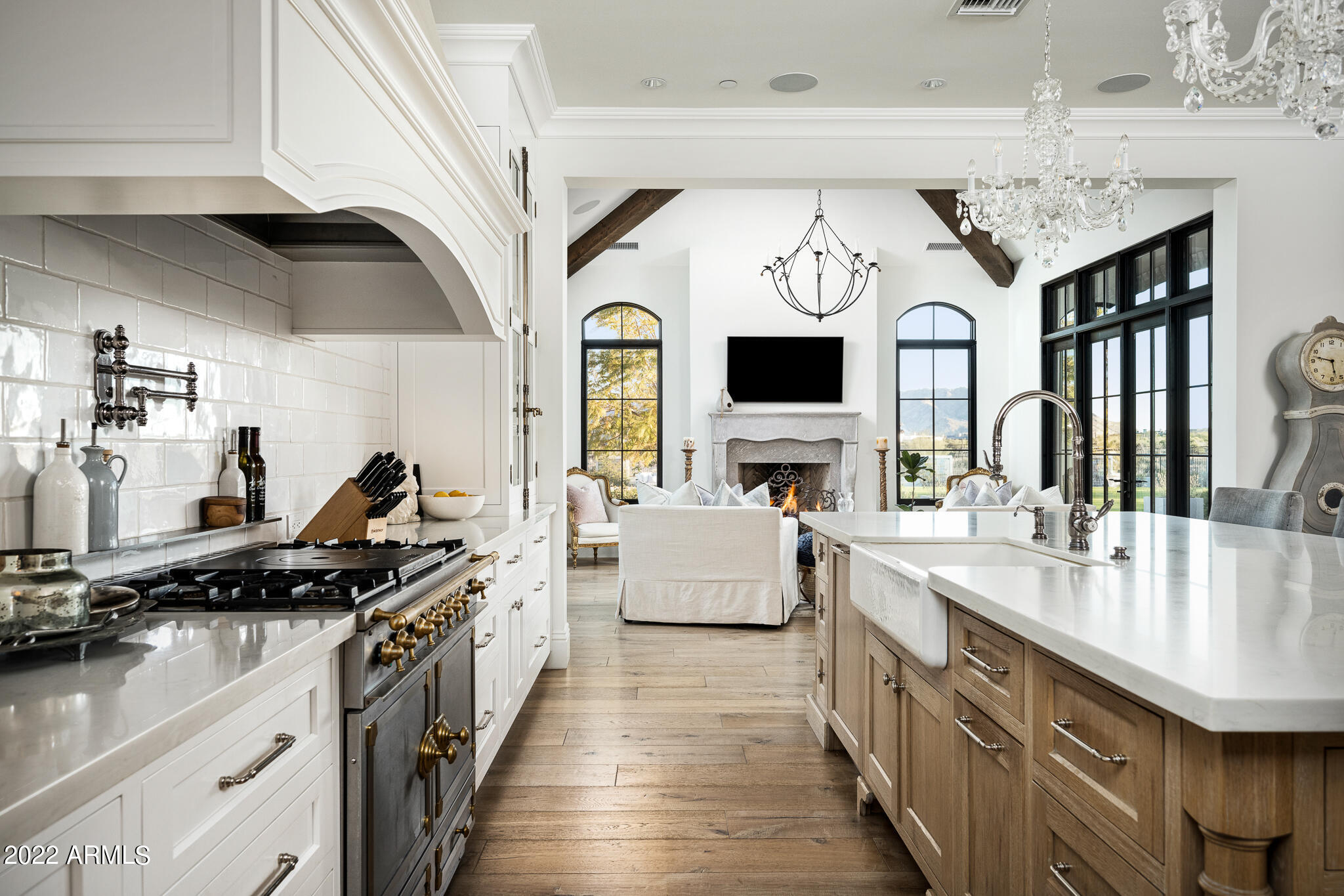 GOLDIE BROWN PINNACLE PEAK RANCH - Residential