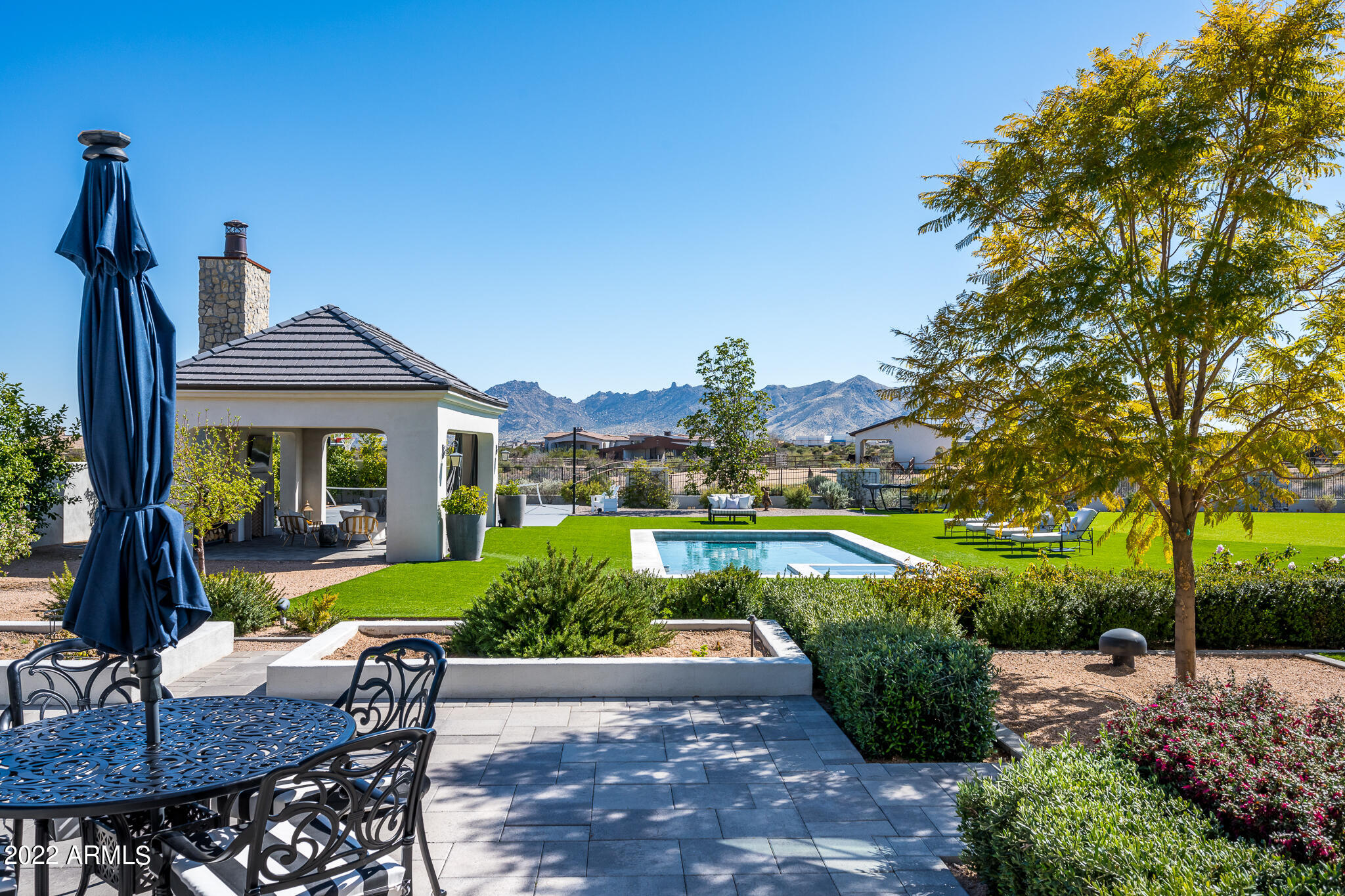 GOLDIE BROWN PINNACLE PEAK RANCH - Residential