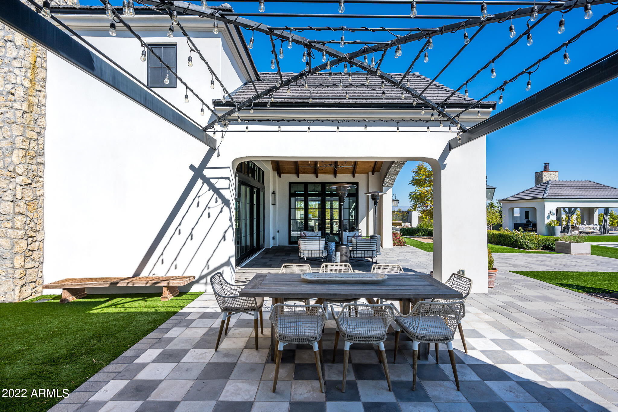 GOLDIE BROWN PINNACLE PEAK RANCH - Residential