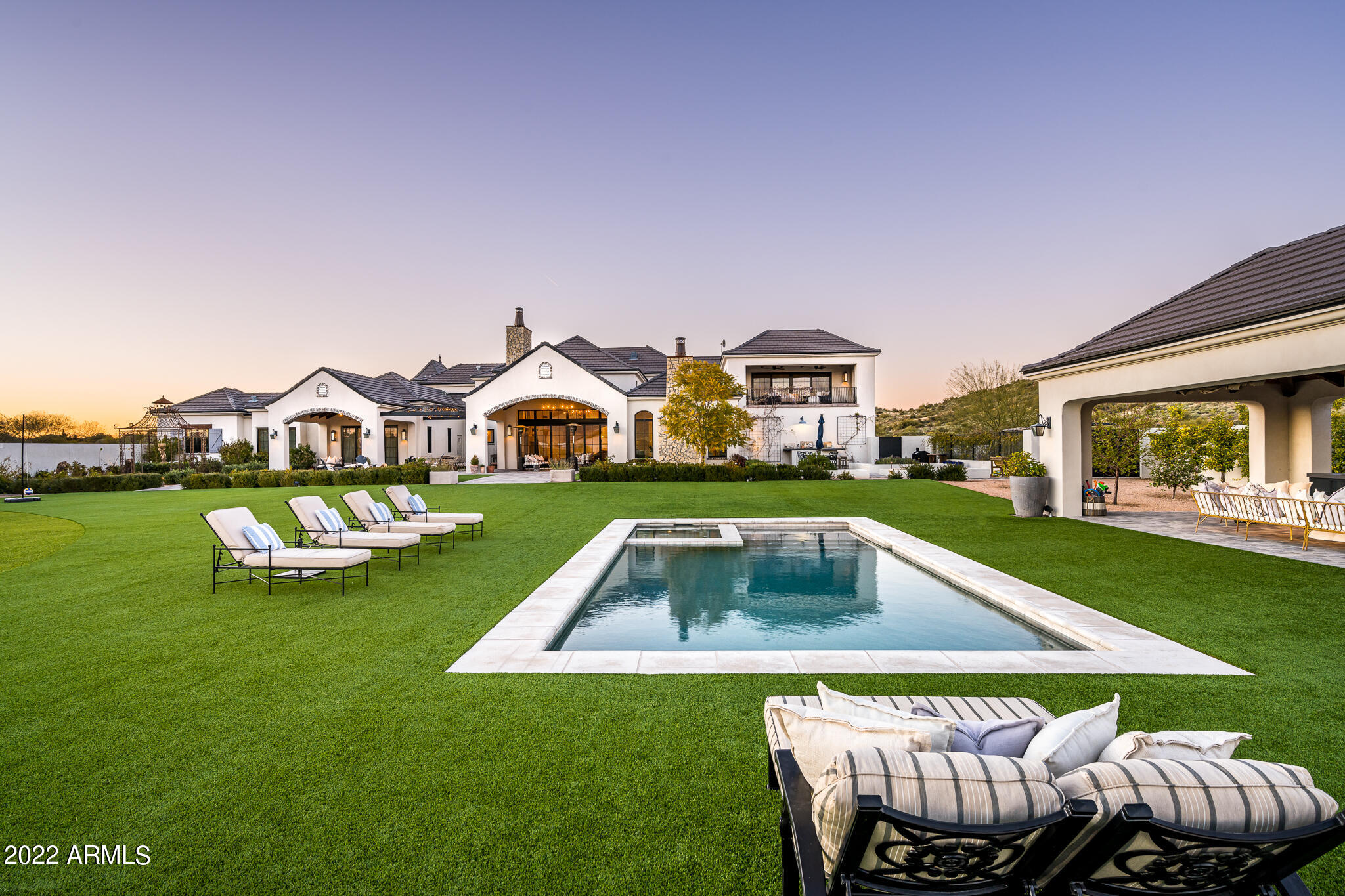 GOLDIE BROWN PINNACLE PEAK RANCH - Residential