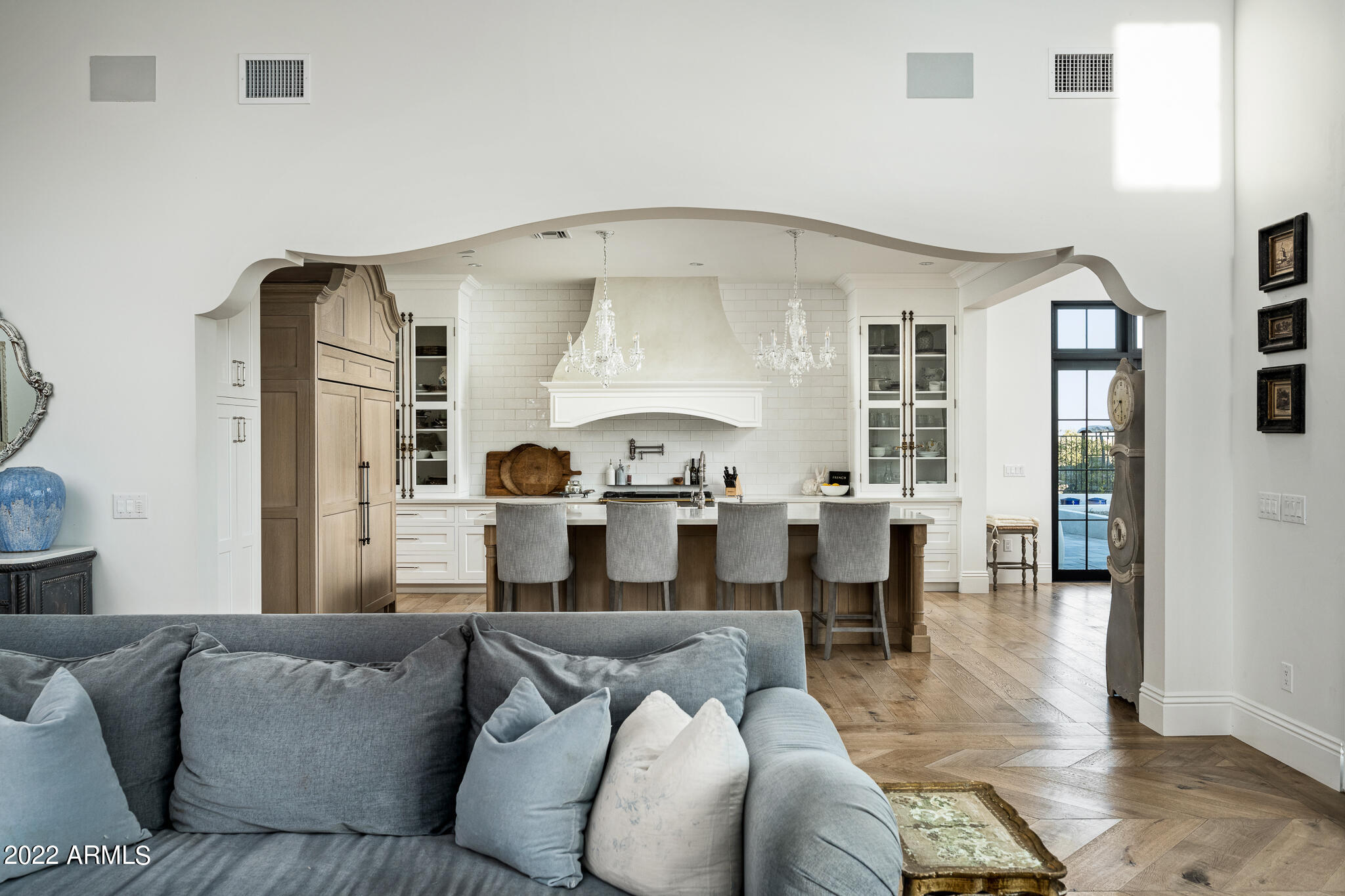 GOLDIE BROWN PINNACLE PEAK RANCH - Residential