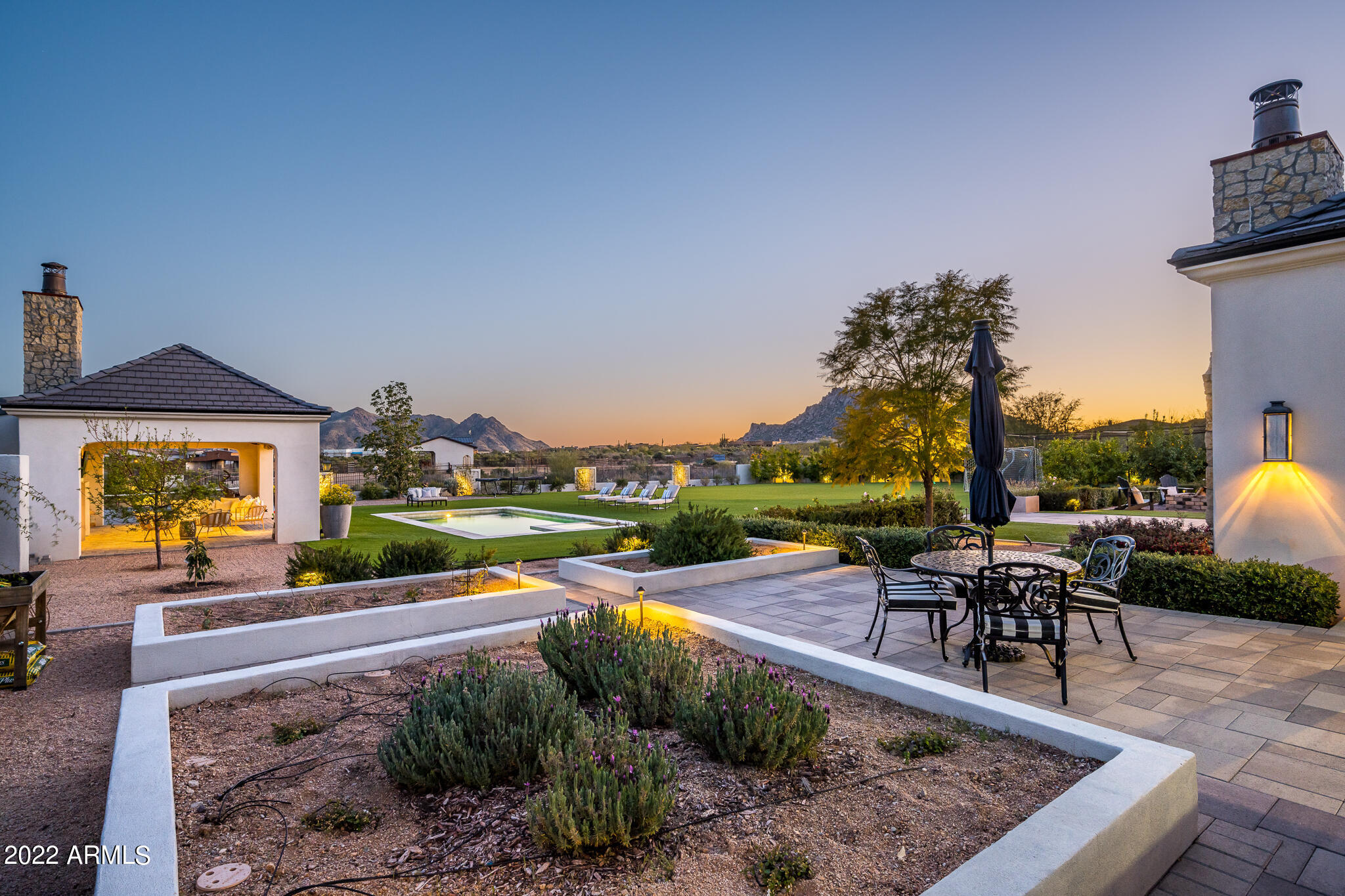 GOLDIE BROWN PINNACLE PEAK RANCH - Residential