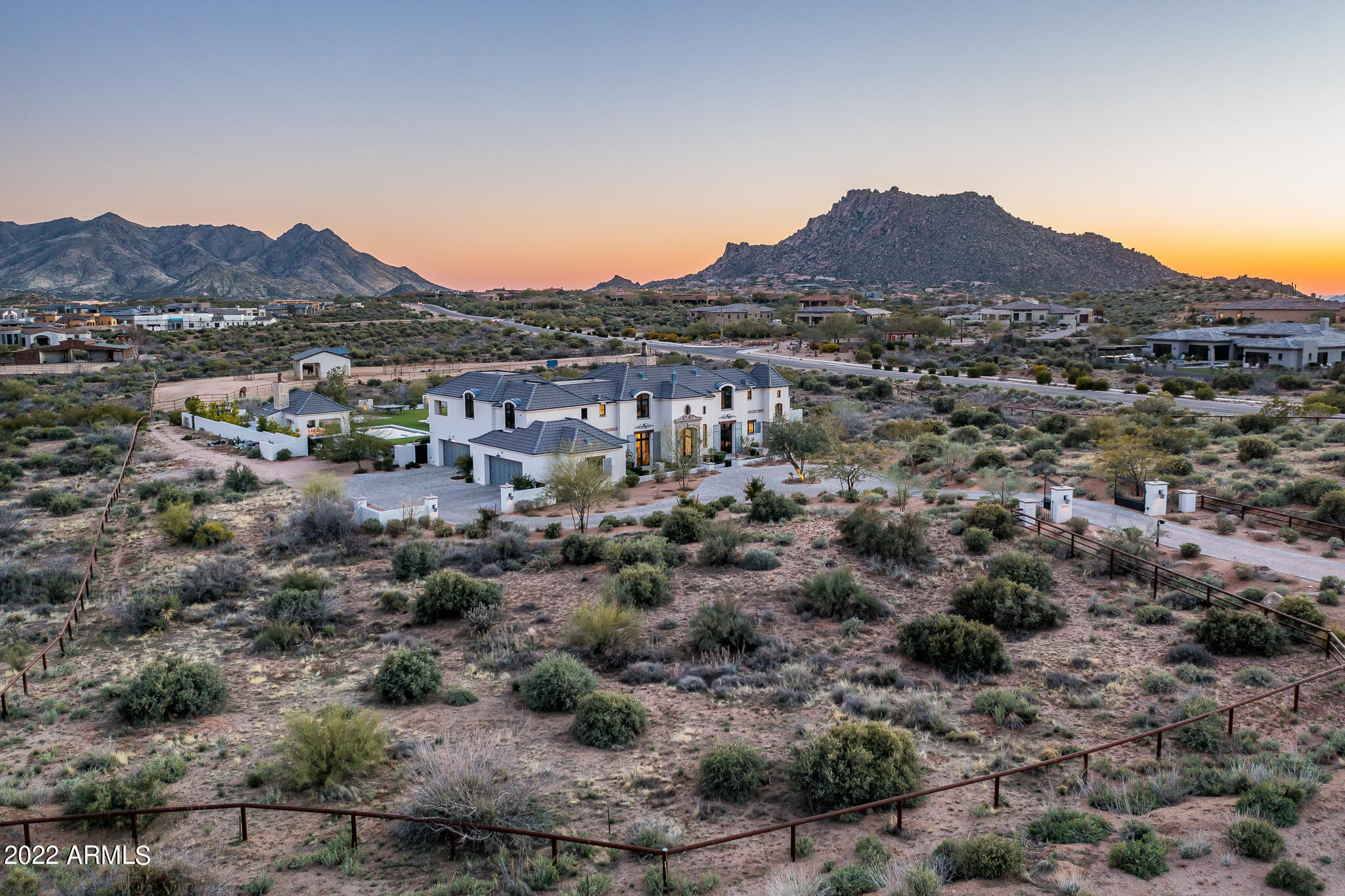GOLDIE BROWN PINNACLE PEAK RANCH - Residential