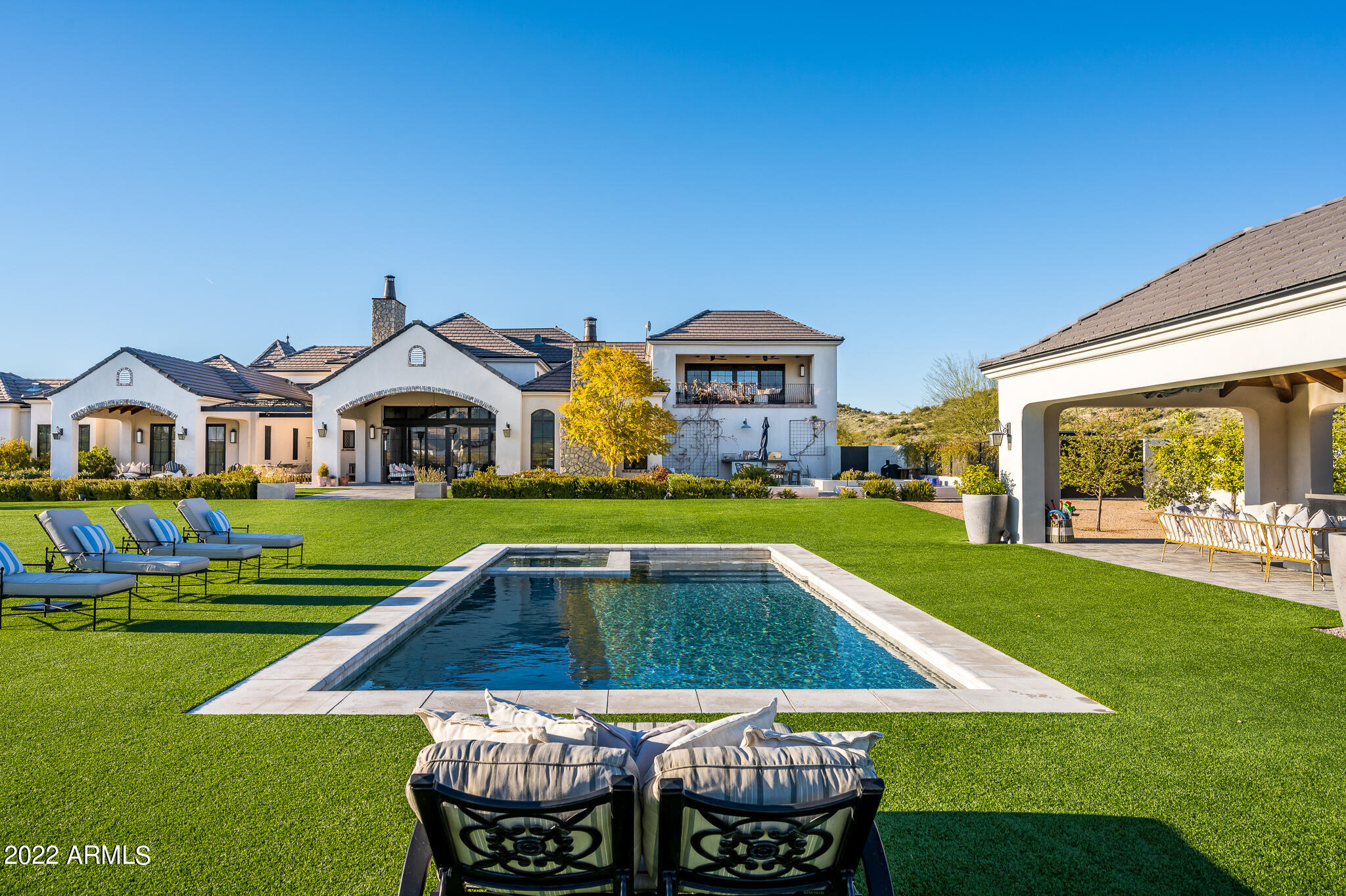 GOLDIE BROWN PINNACLE PEAK RANCH - Residential