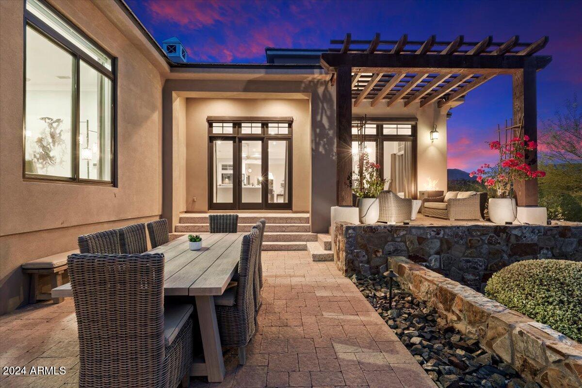 EAGLES NEST - Residential