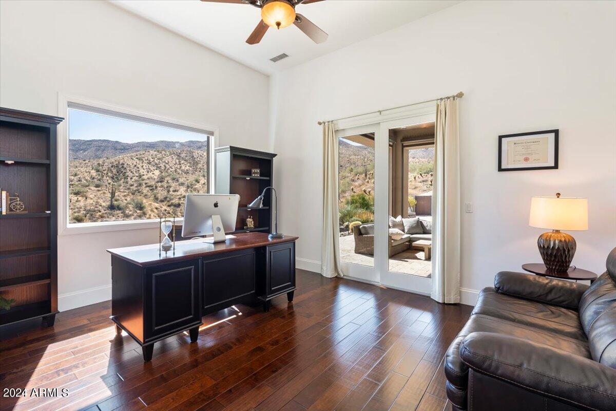 EAGLES NEST - Residential