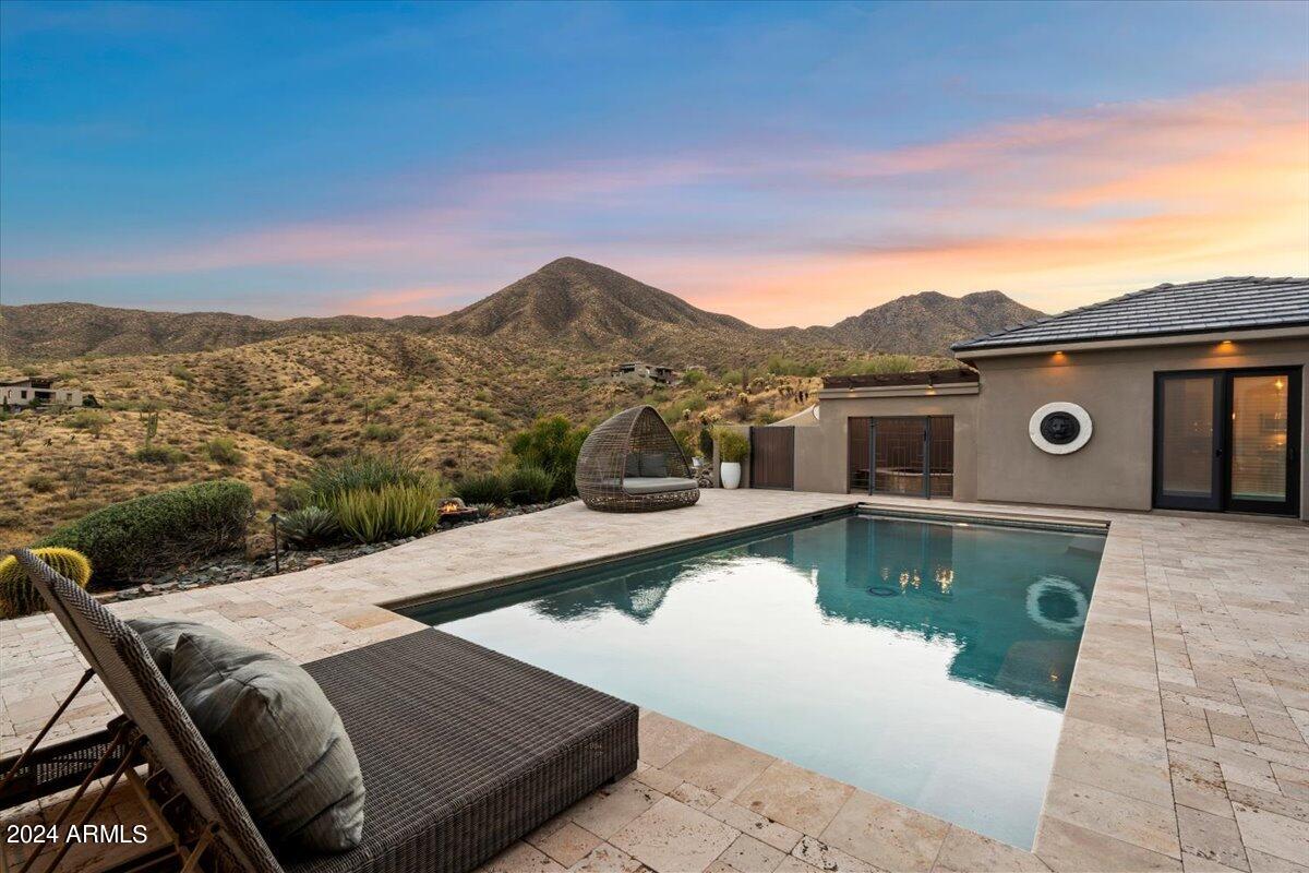 EAGLES NEST - Residential