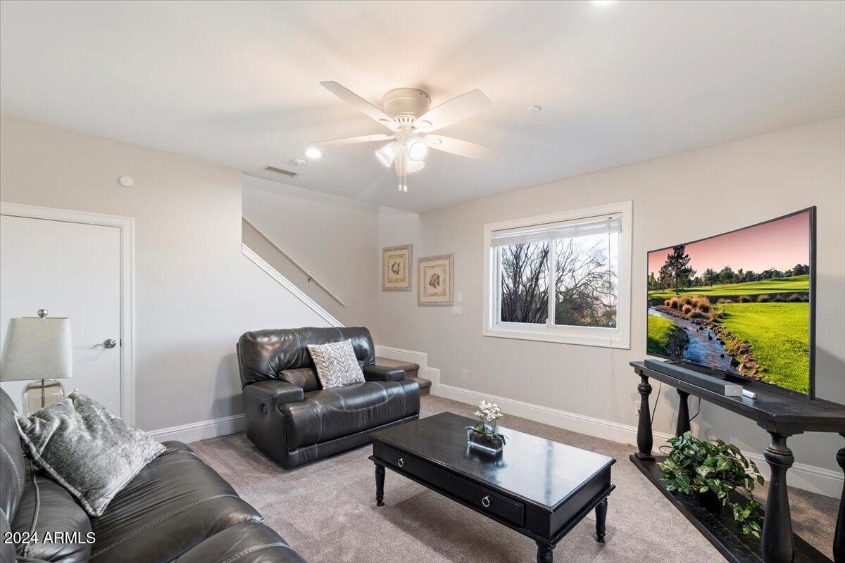 EAGLES NEST - Residential
