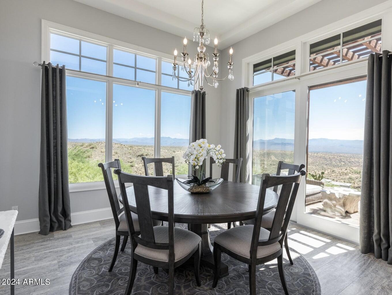EAGLES NEST - Residential