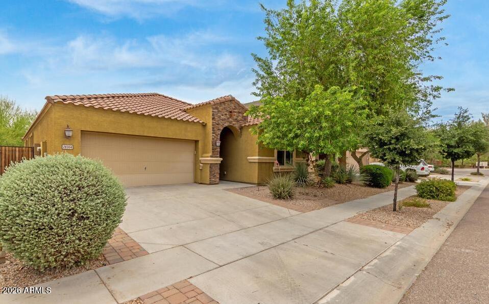 DYNAMITE ESTATES - Residential Lease