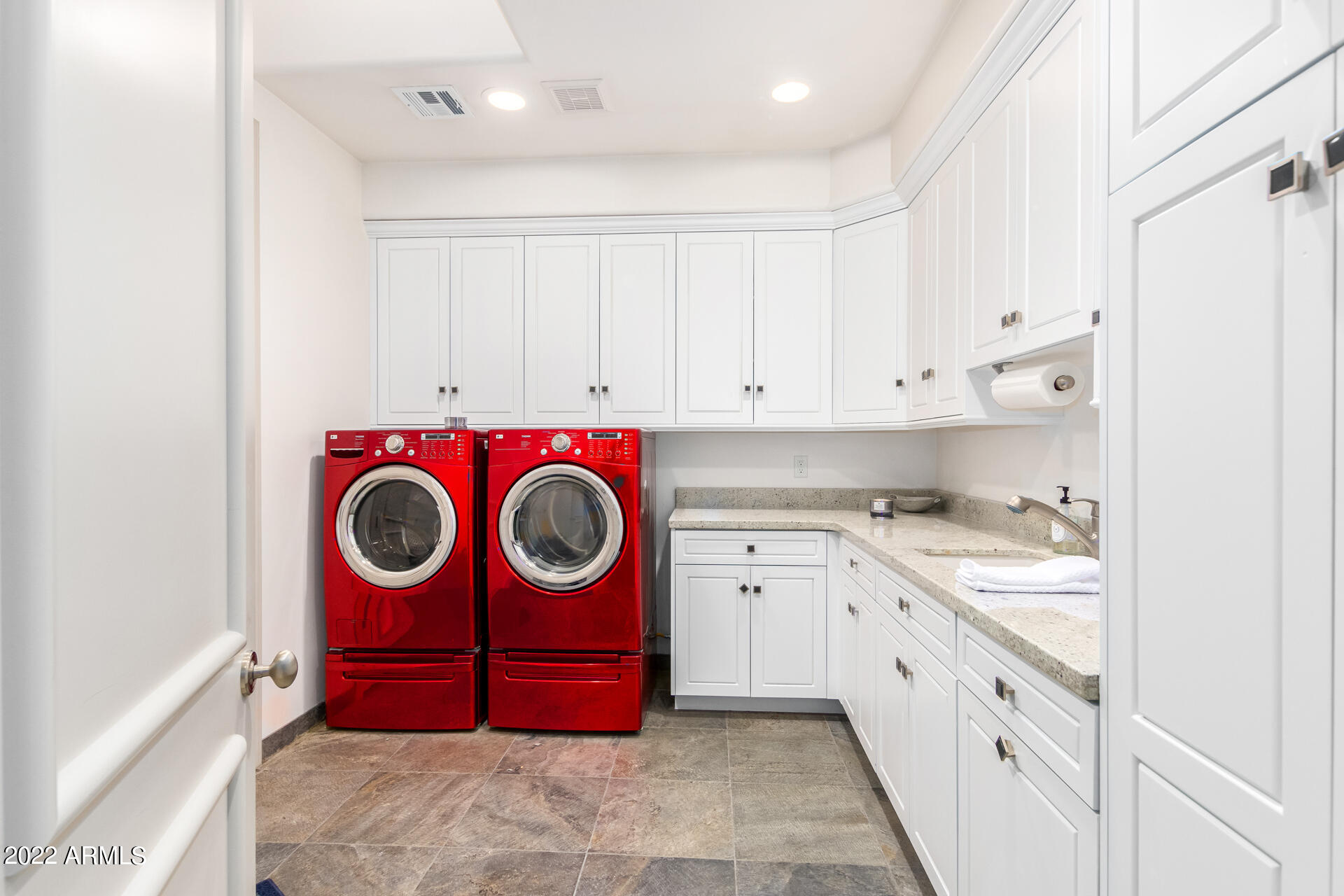 CHENEY ESTATES LOT 1-72 TR A-C D1 D2 E,F - Residential