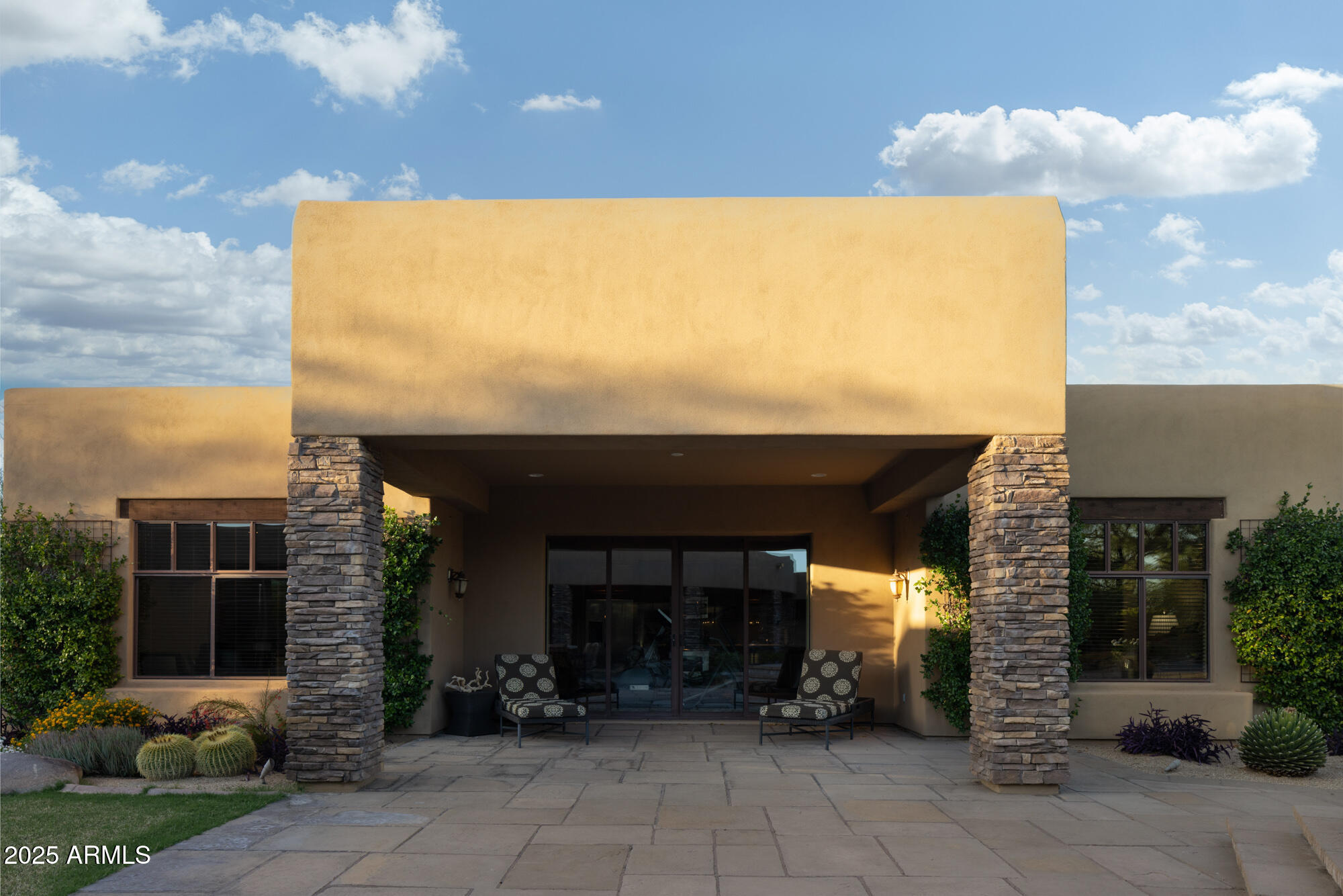 PINNACLE PARADISE - Residential