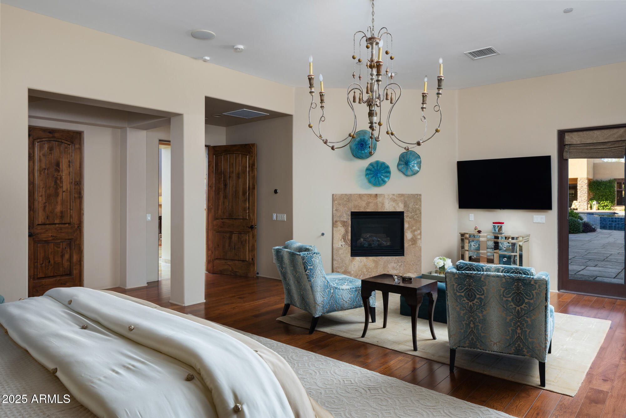 PINNACLE PARADISE - Residential