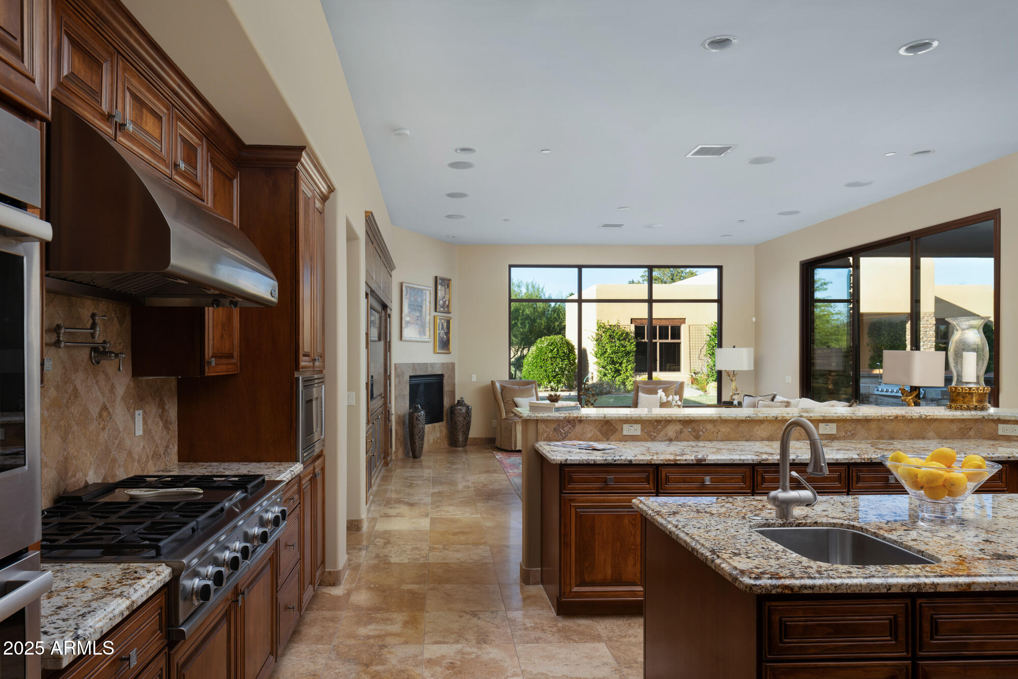 PINNACLE PARADISE - Residential