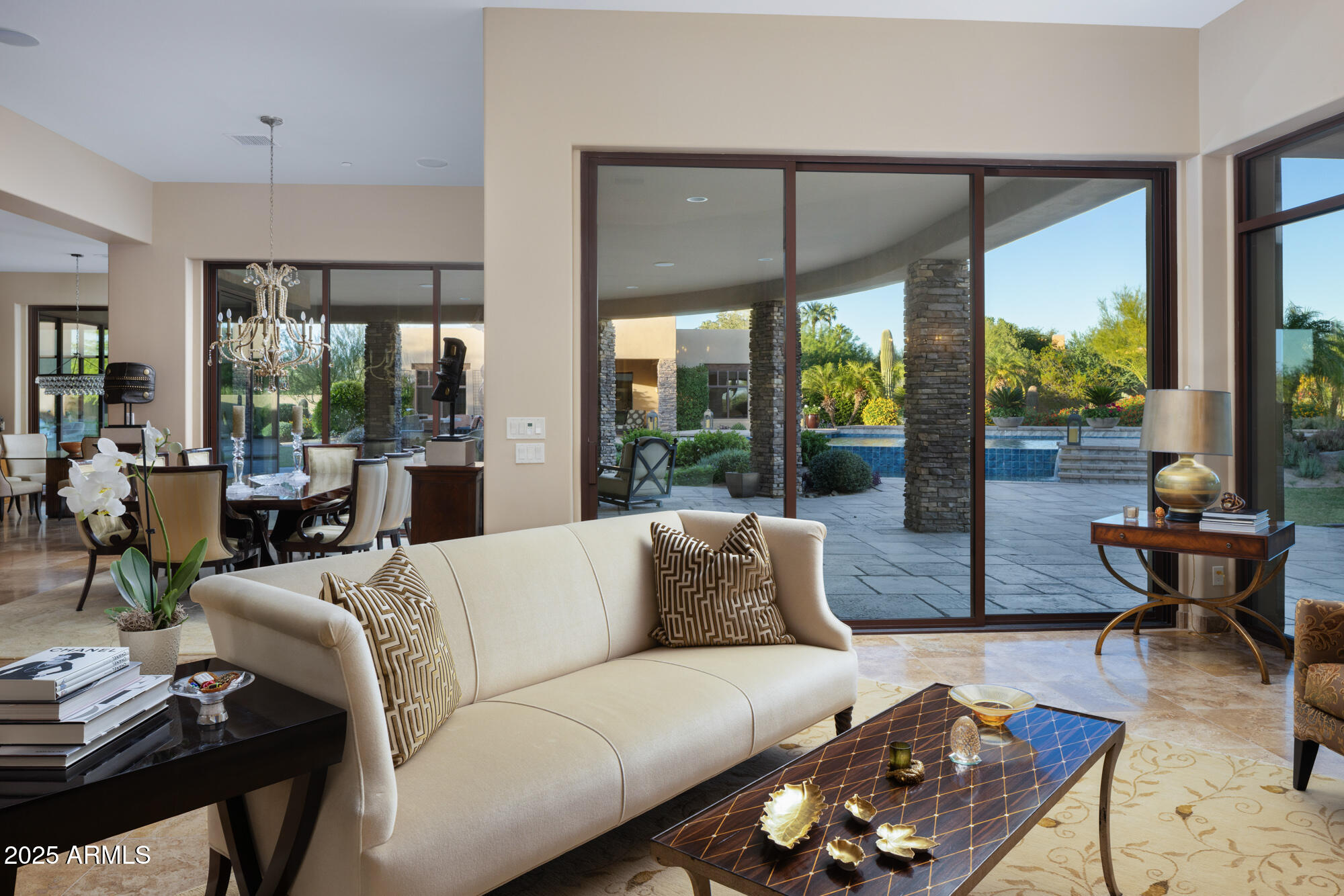 PINNACLE PARADISE - Residential