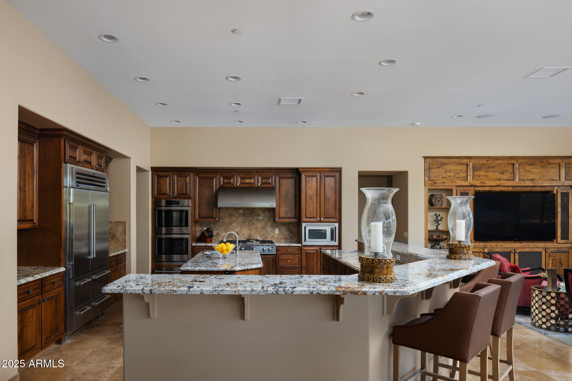 PINNACLE PARADISE - Residential
