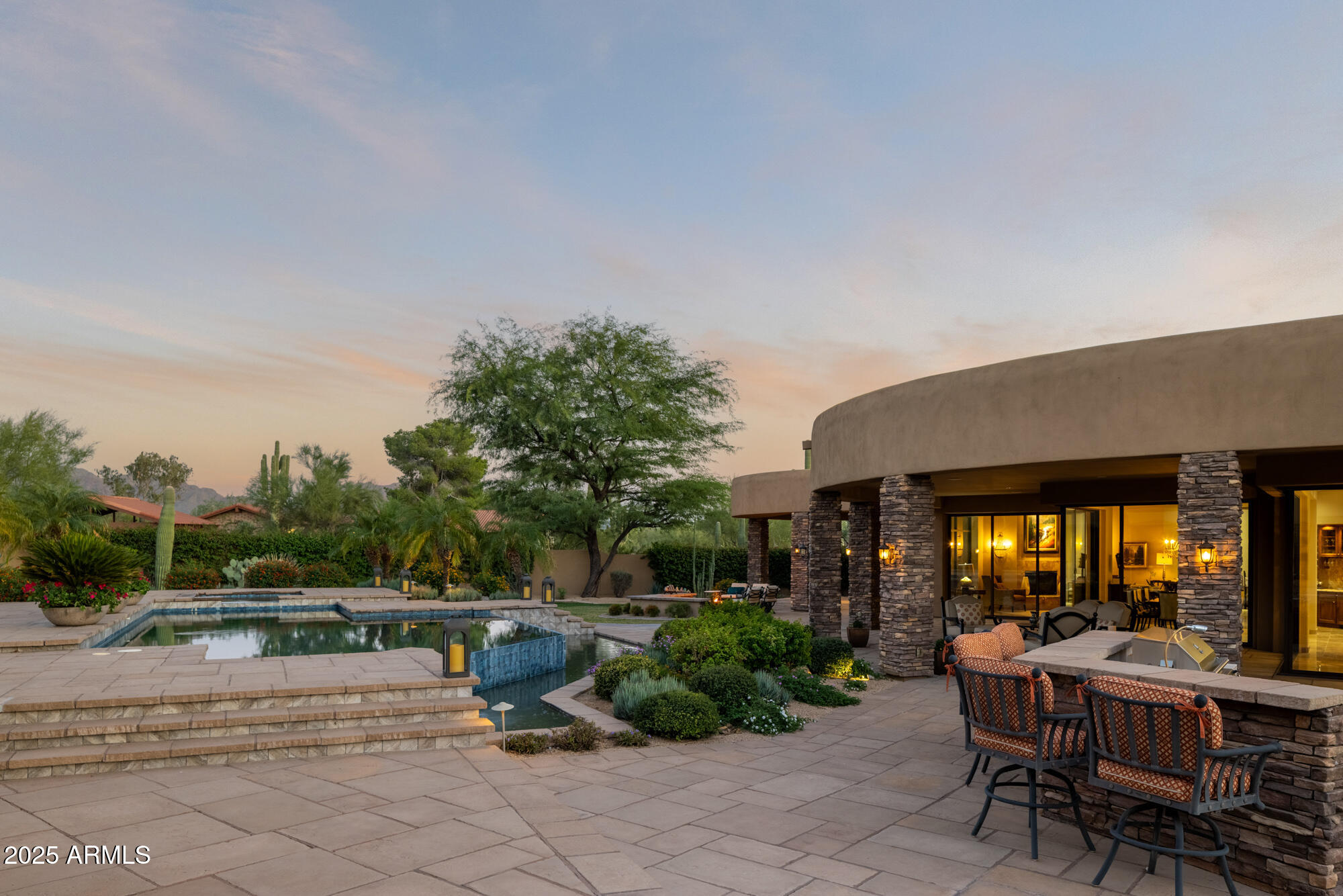 PINNACLE PARADISE - Residential