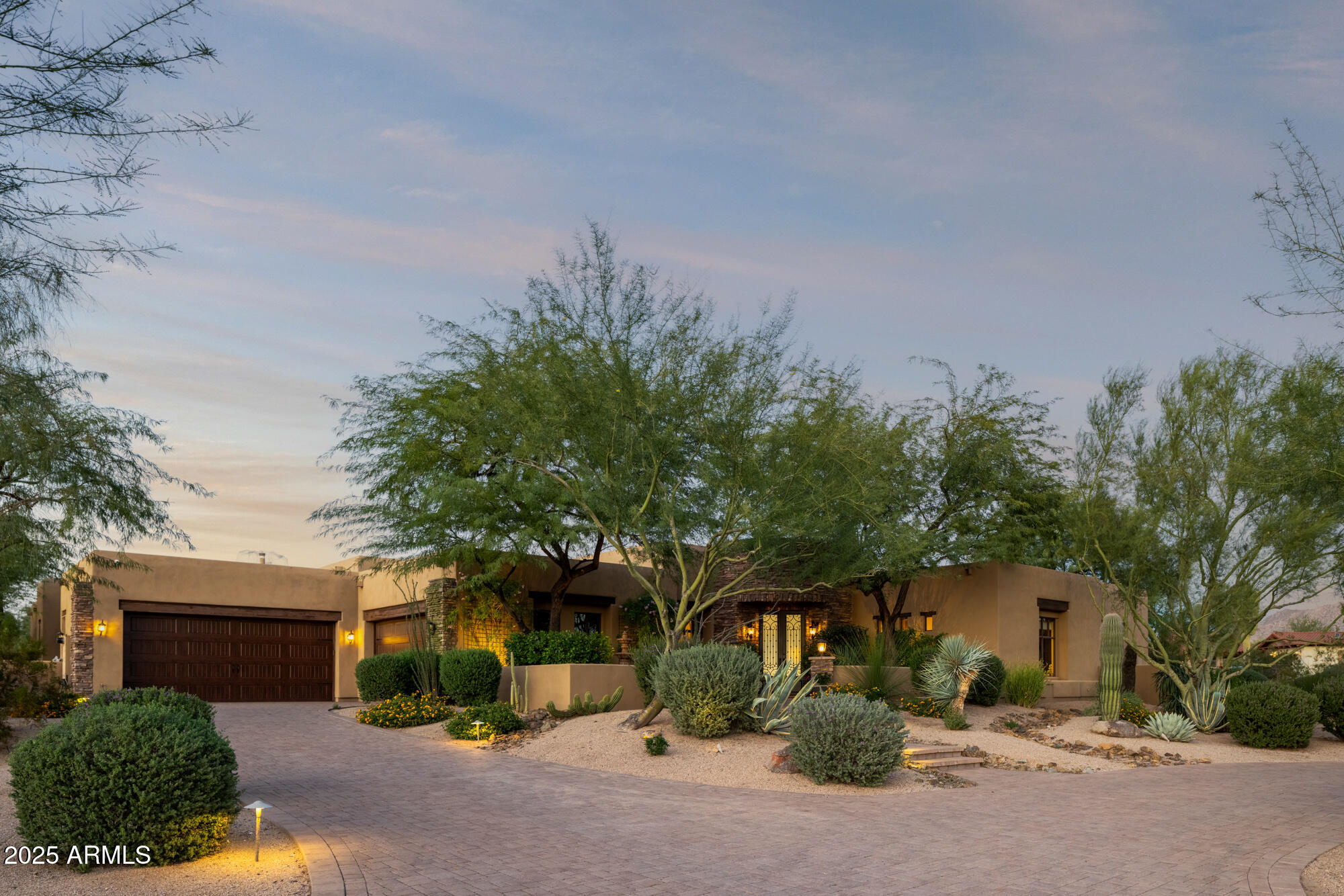 PINNACLE PARADISE - Residential