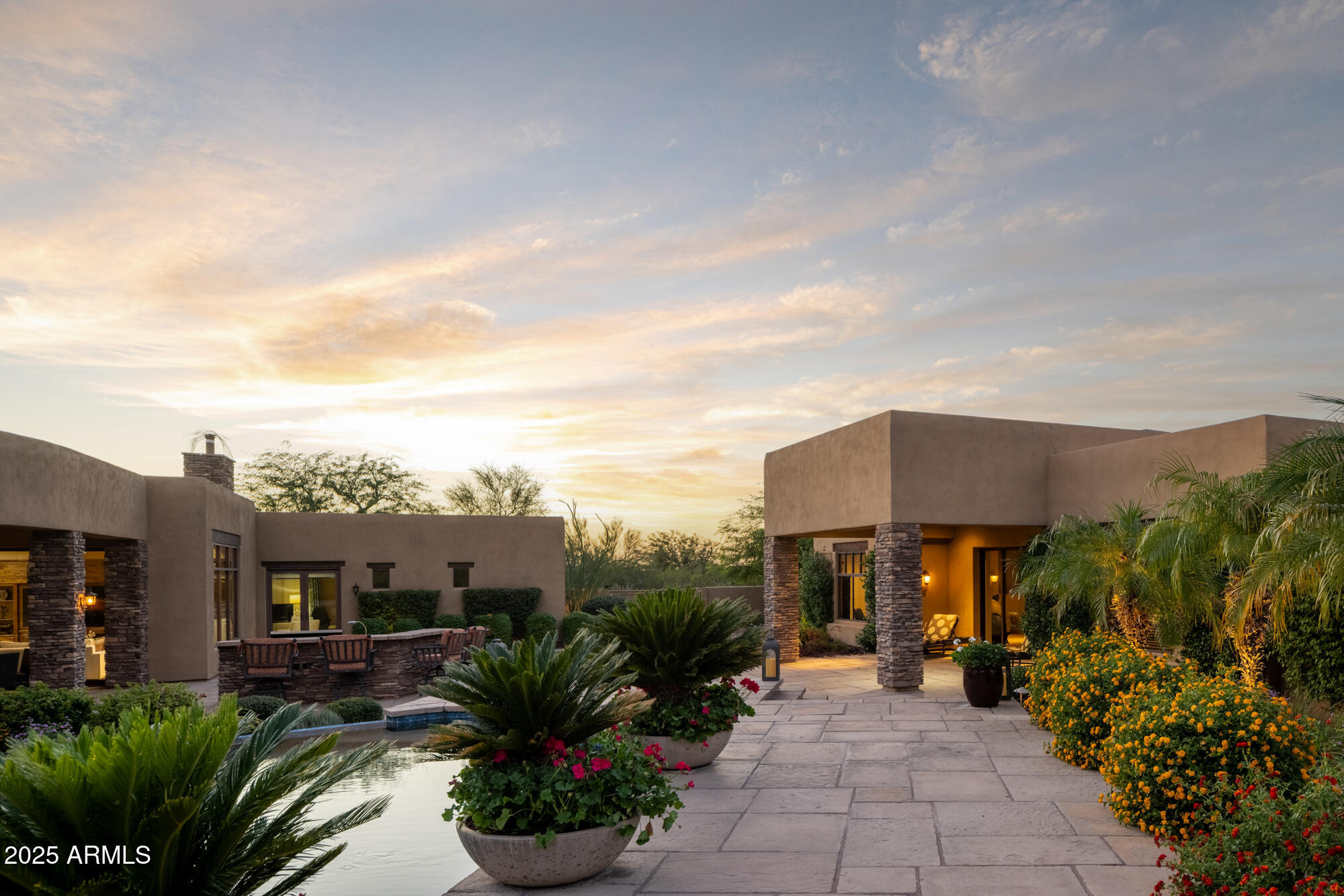 PINNACLE PARADISE - Residential