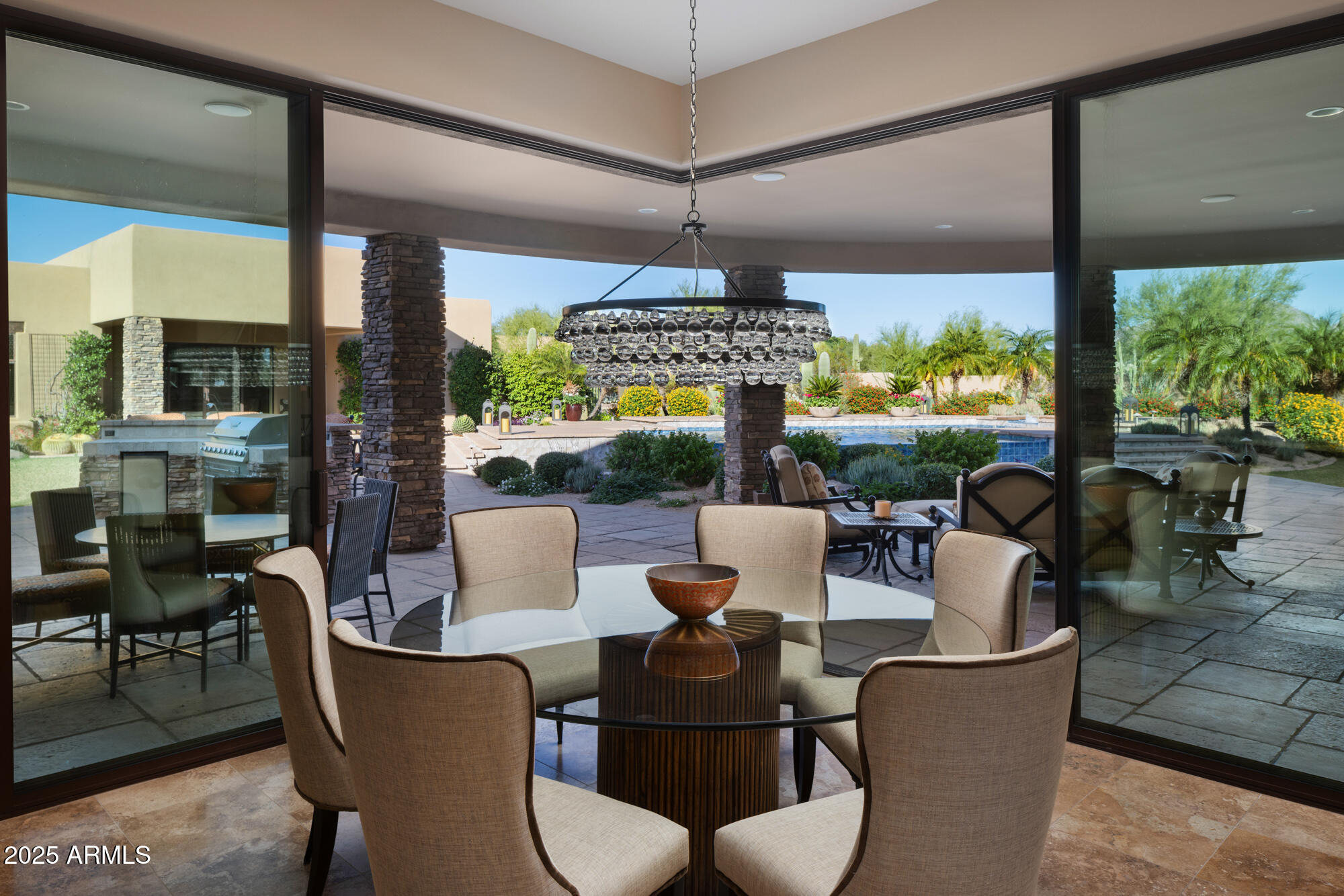 PINNACLE PARADISE - Residential