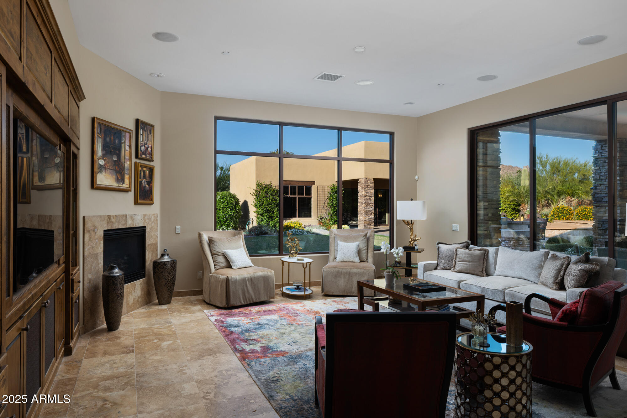 PINNACLE PARADISE - Residential