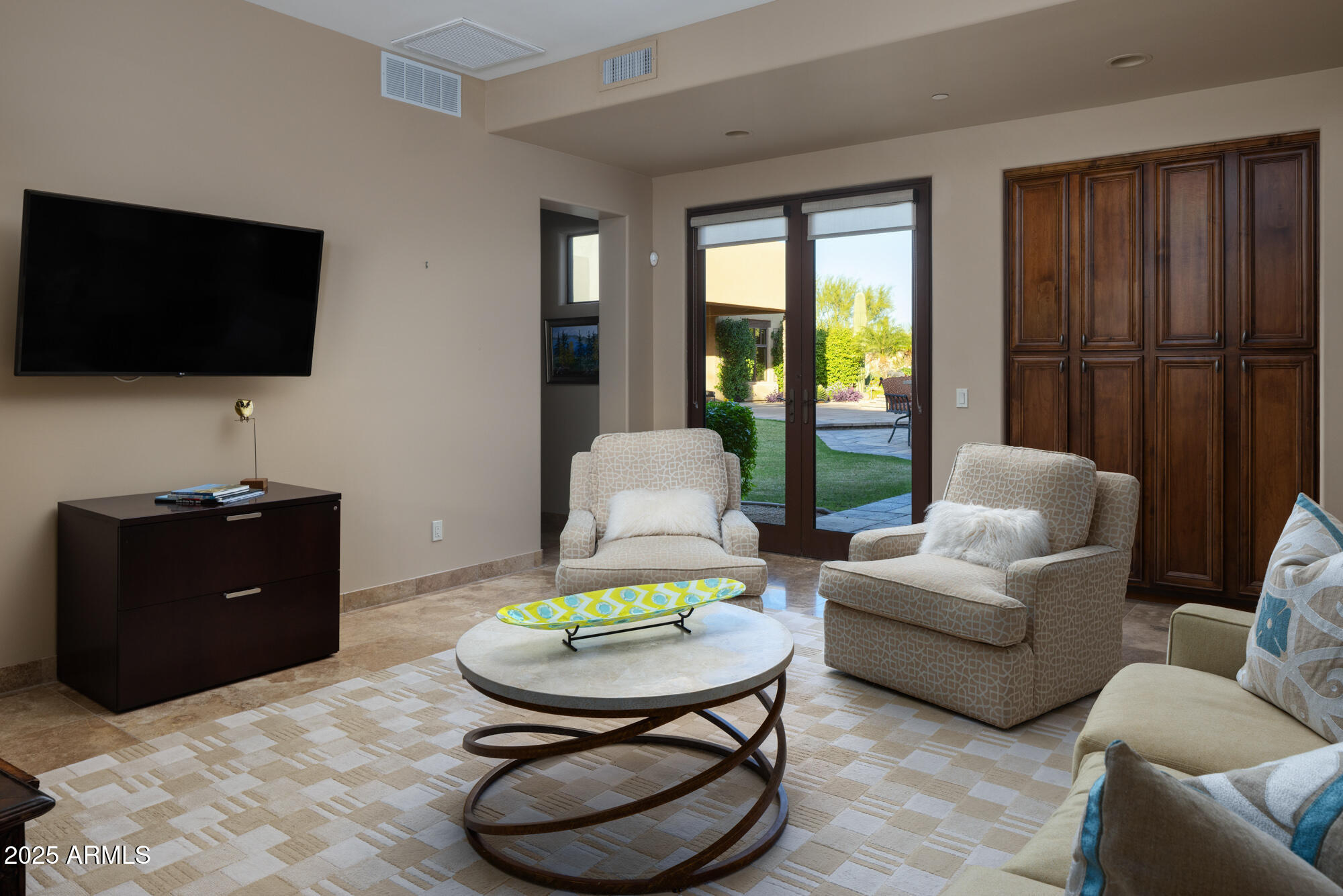 PINNACLE PARADISE - Residential