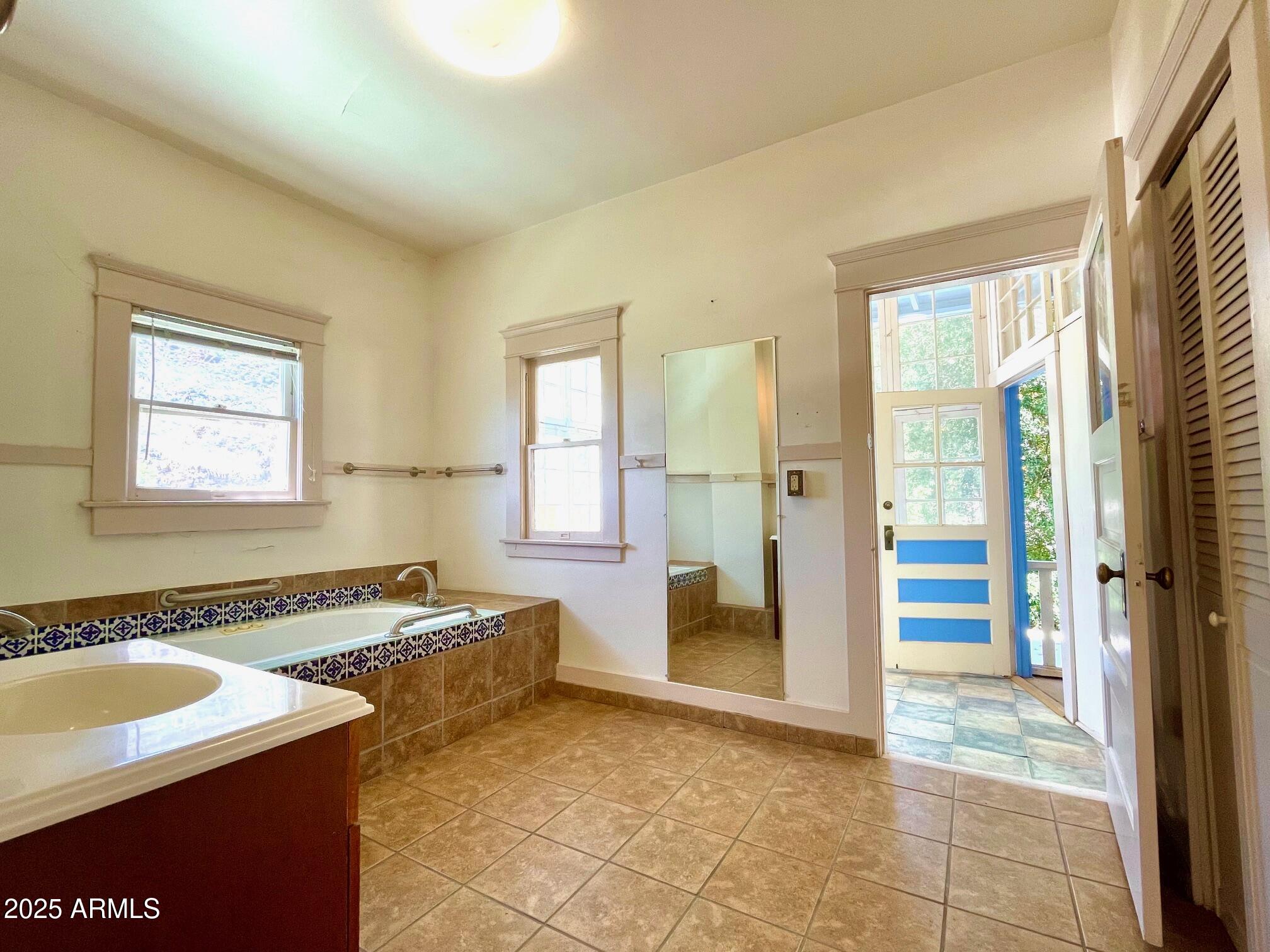 Old Bisbee - Residential Income
