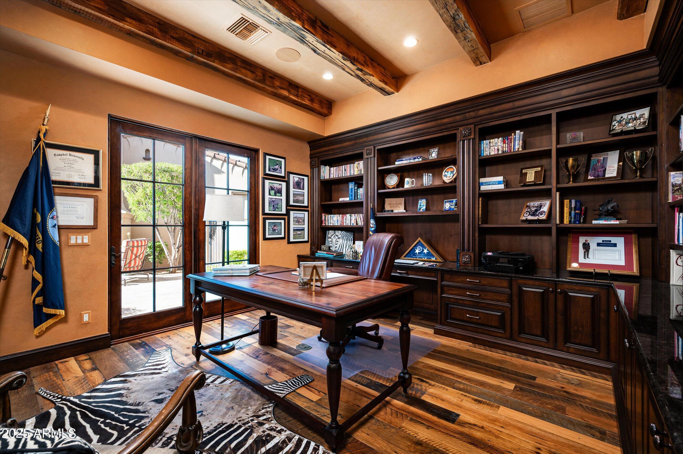 WHISPER ROCK - Residential