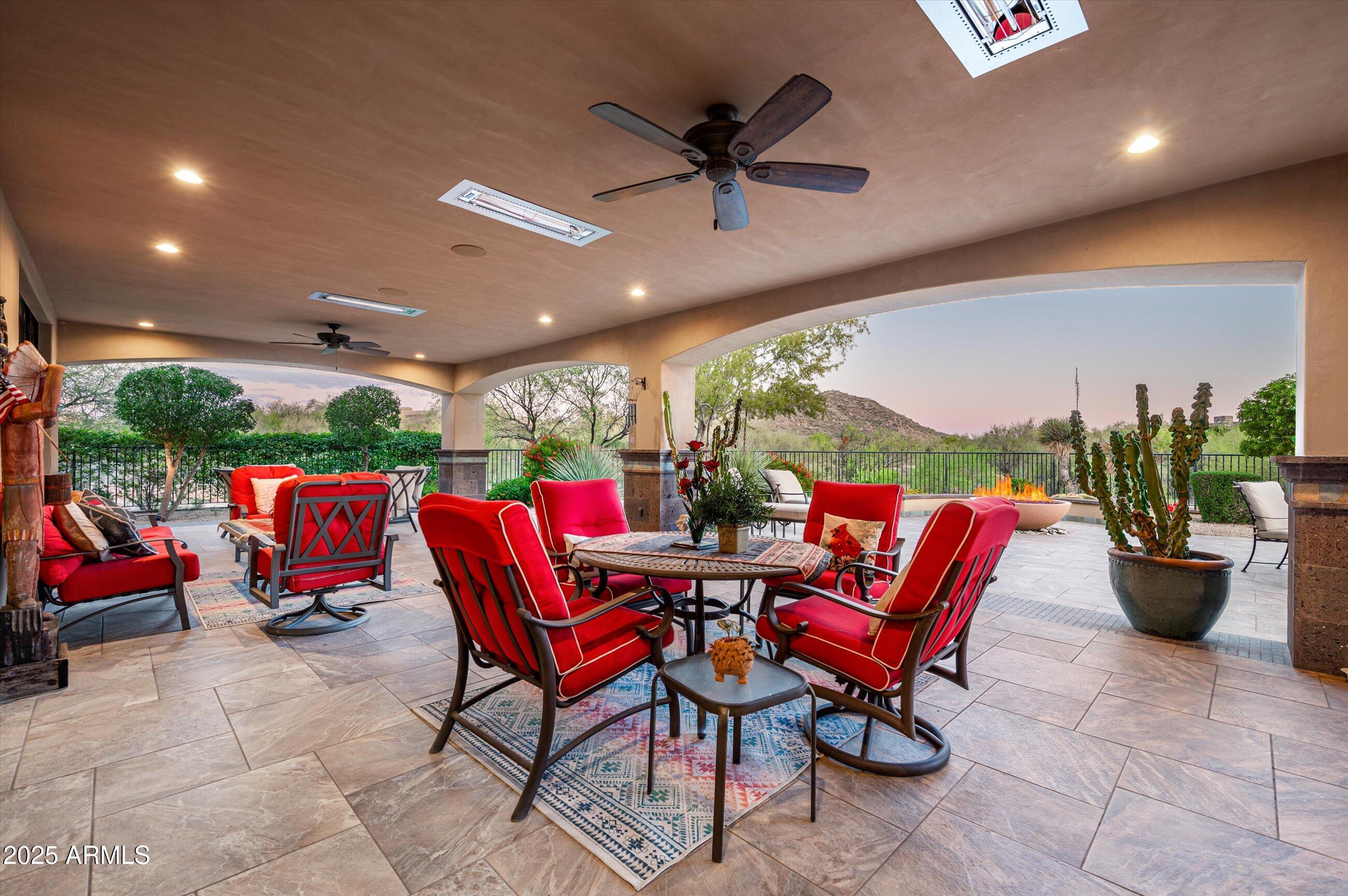 WHISPER ROCK - Residential