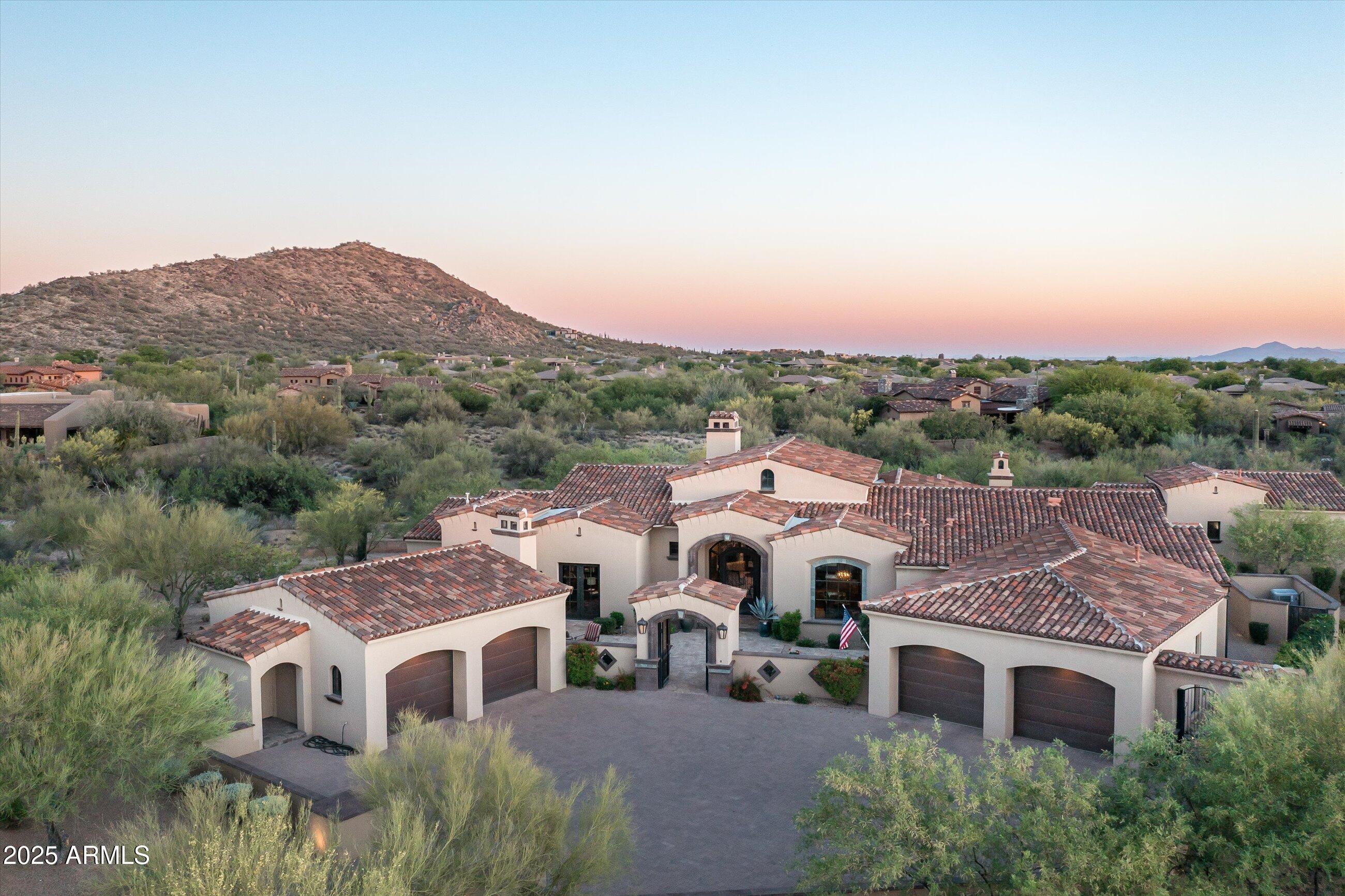 WHISPER ROCK - Residential