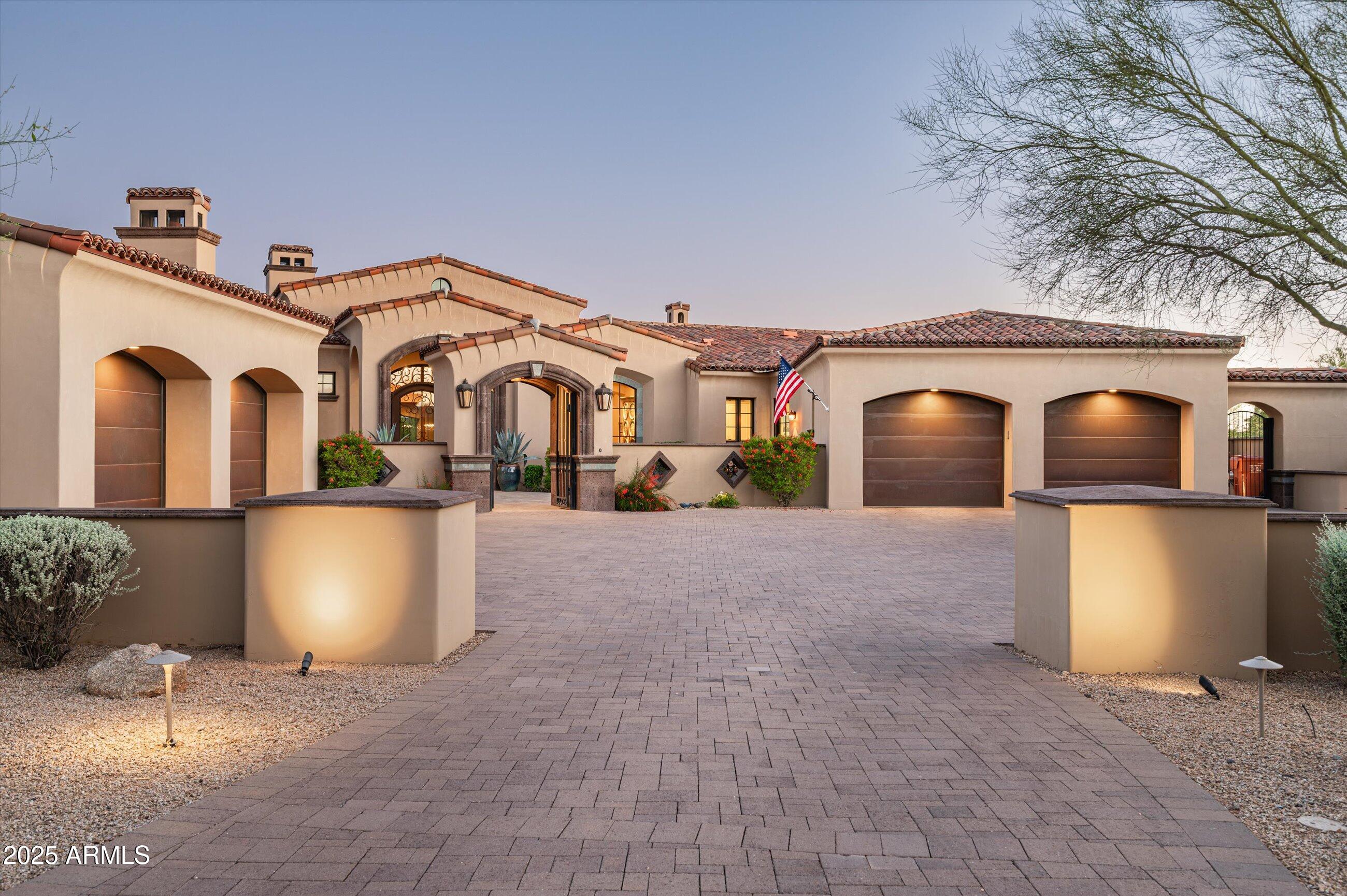 WHISPER ROCK - Residential