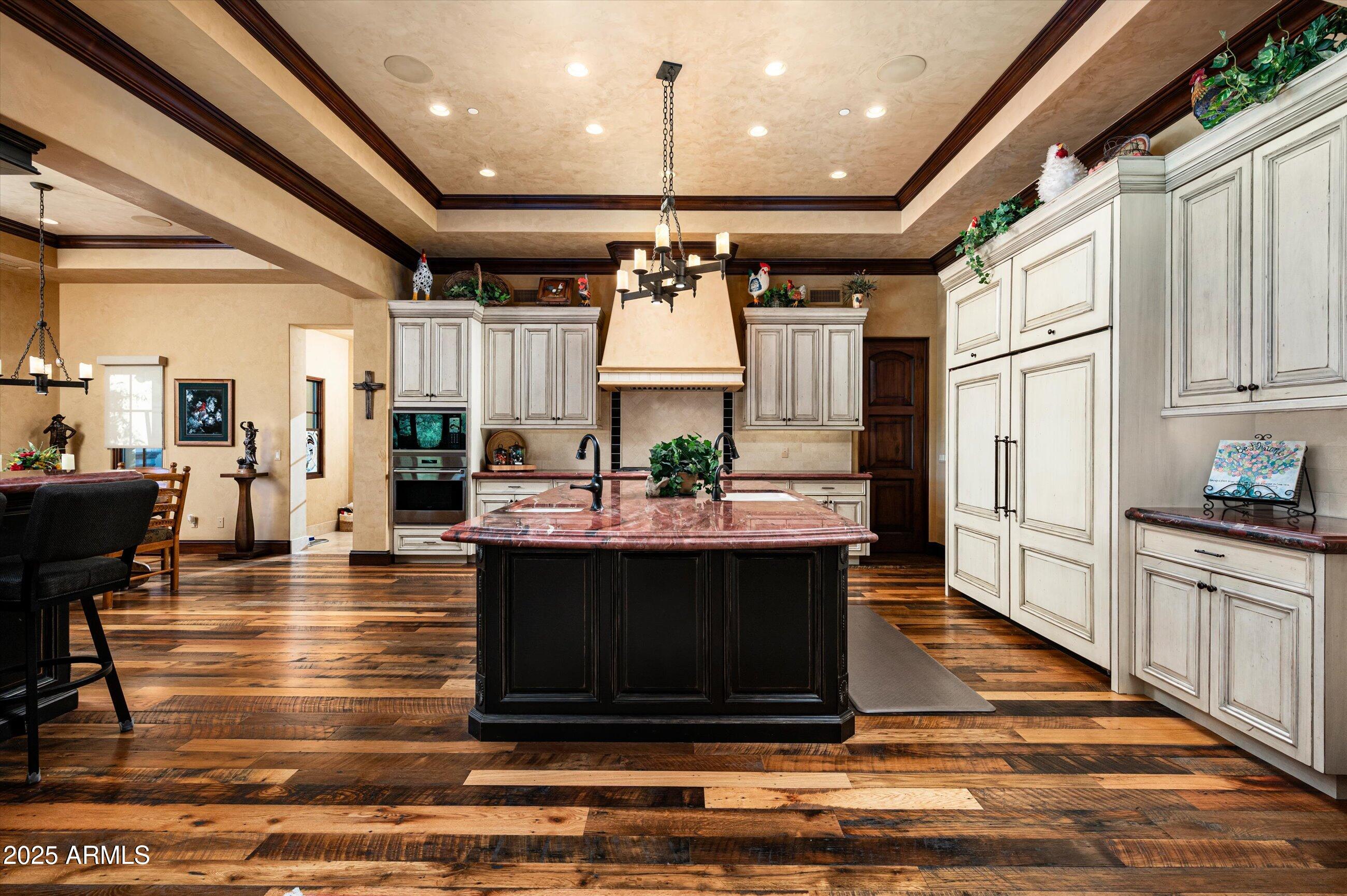 WHISPER ROCK - Residential