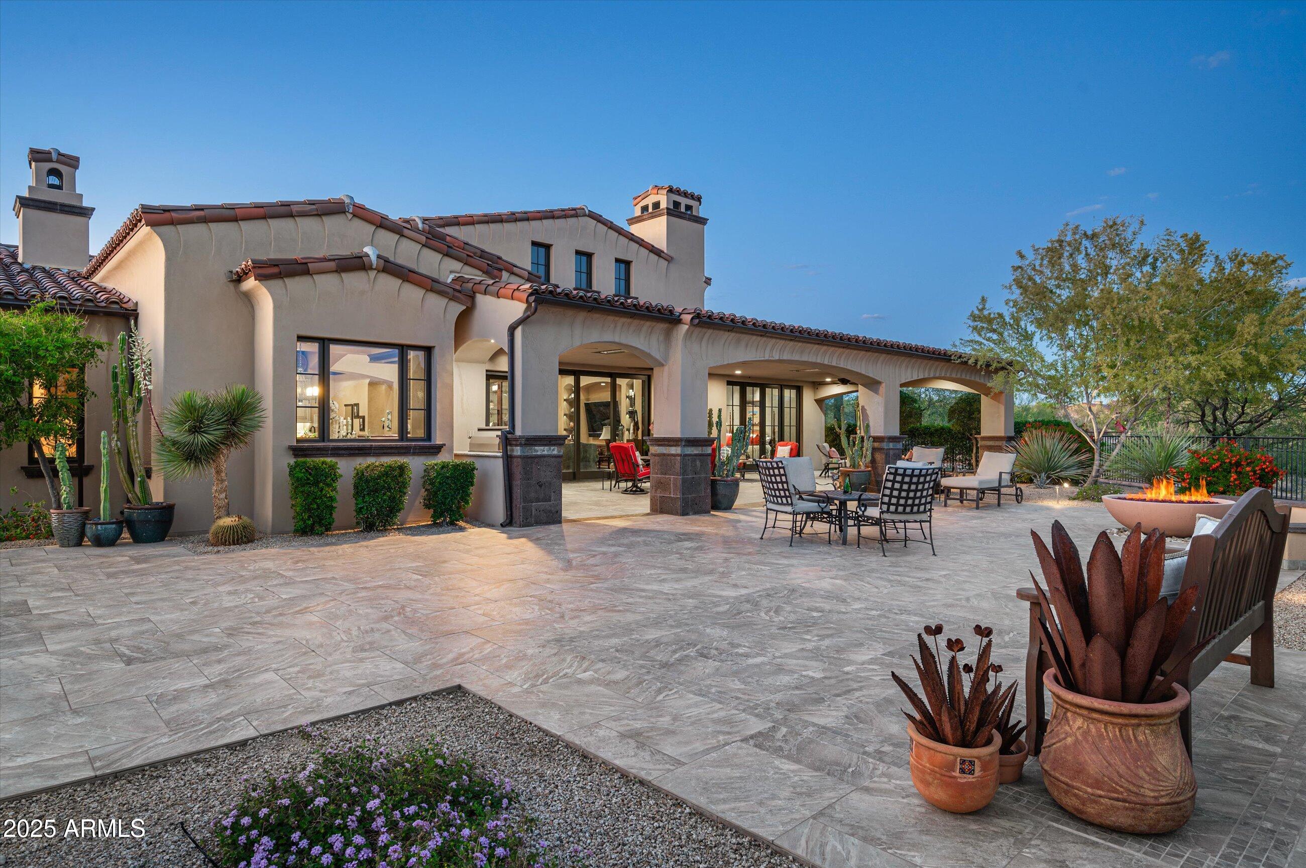 WHISPER ROCK - Residential