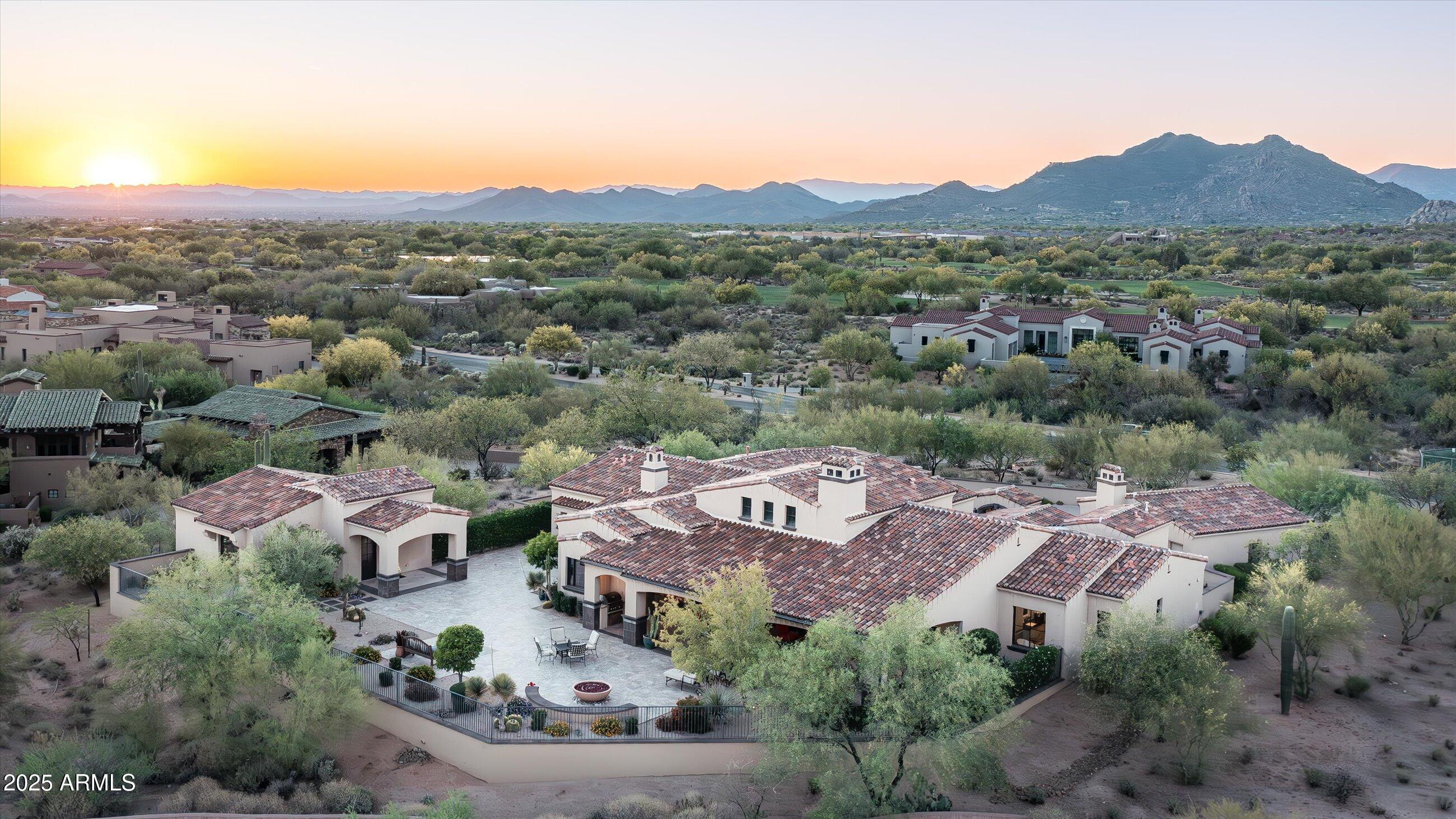 WHISPER ROCK - Residential